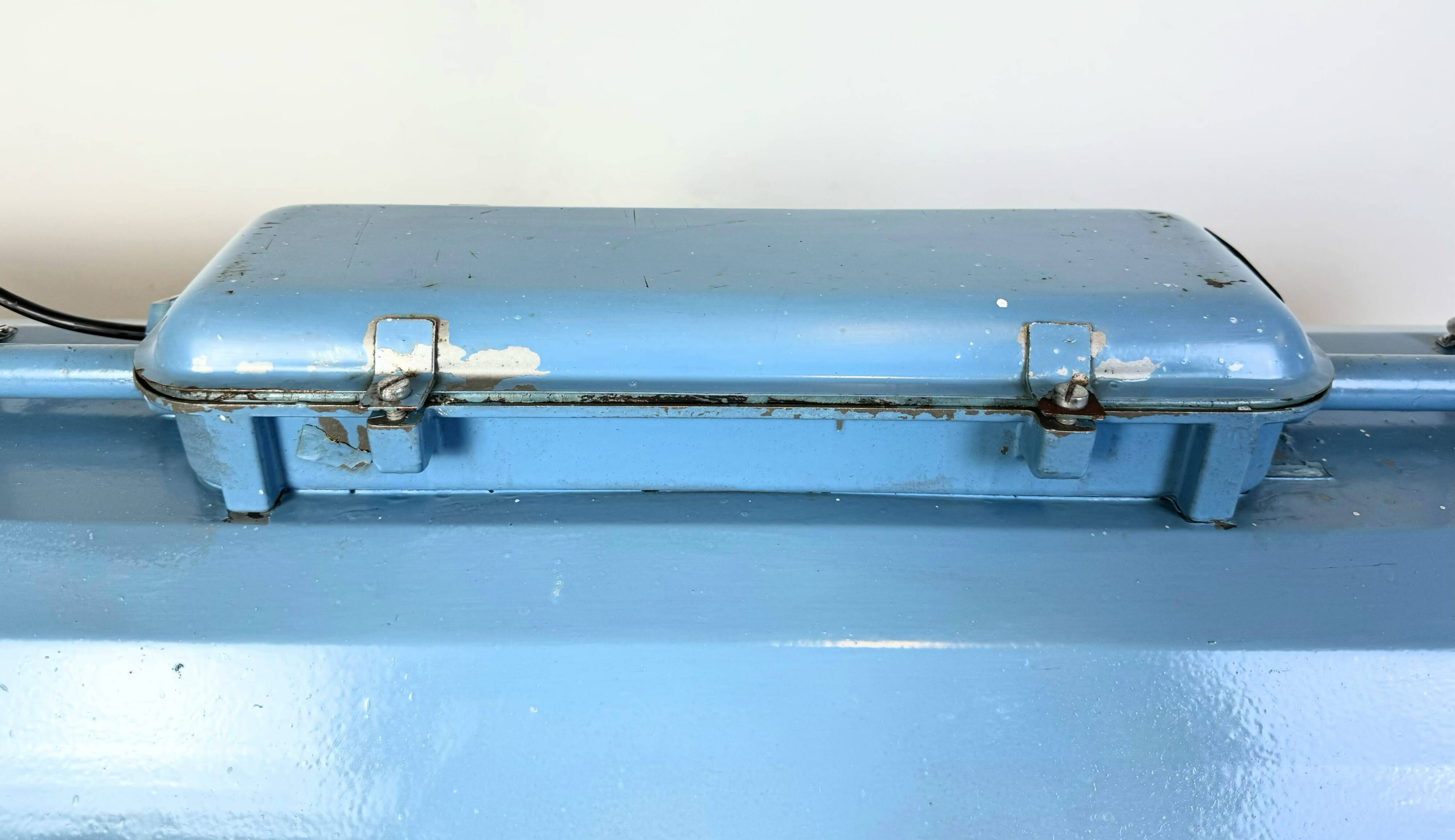 Lampe tube suspendue industrielle bleue de polam gdansk, 1970s