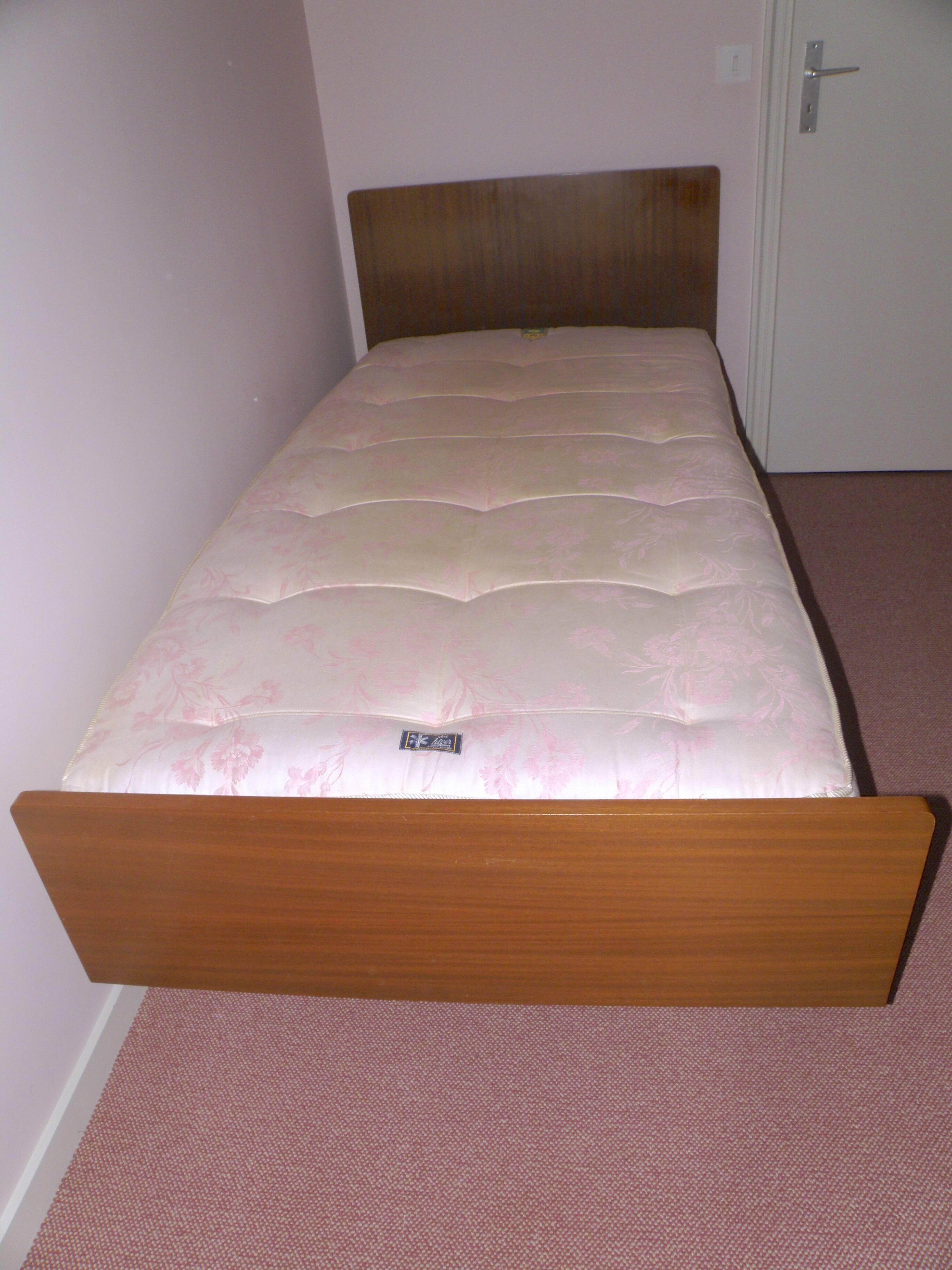 Bed + box spring for 1 person 90 x 190 from ARP Minvielle edition in mahogany