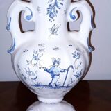 Grand vase Moustier signé