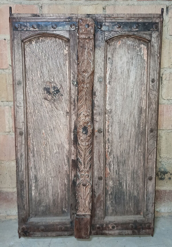 Porte ancienne en bois