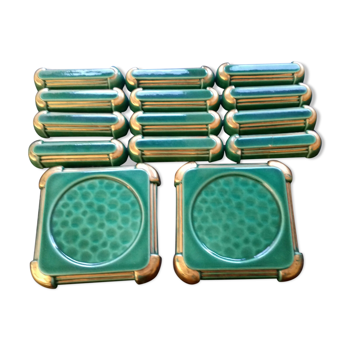 Set of sub-bottles and knife holder