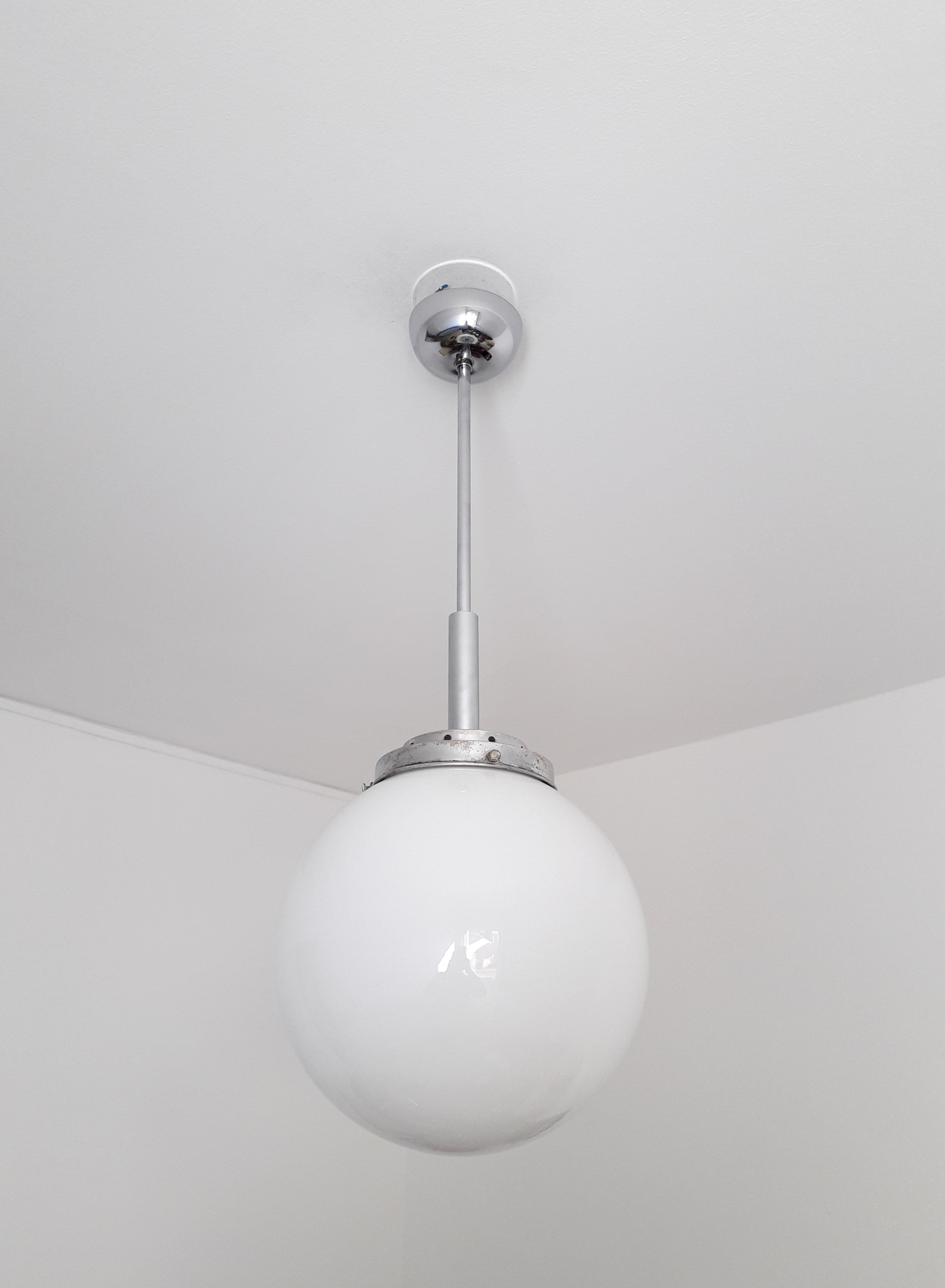 Suspension / chandelier brewery - Large opaline globe 30 cm -Italy 70s