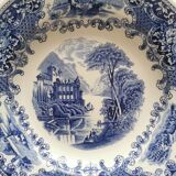 Assiette creuse en faïence, Royal Sphinx Maastricht "Cambridge"