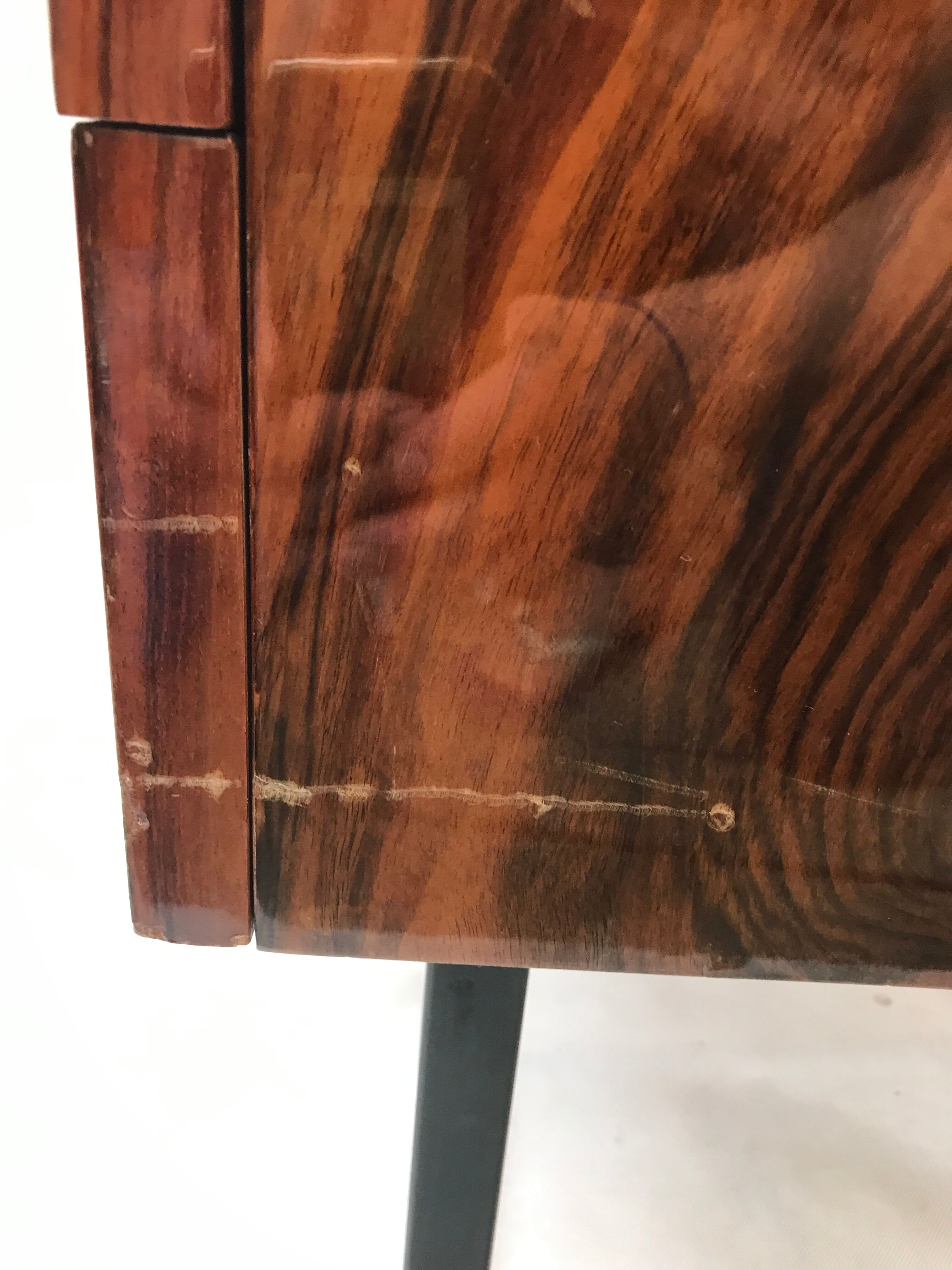 3-drawer lacquered chest of drawers with rosewood veneer