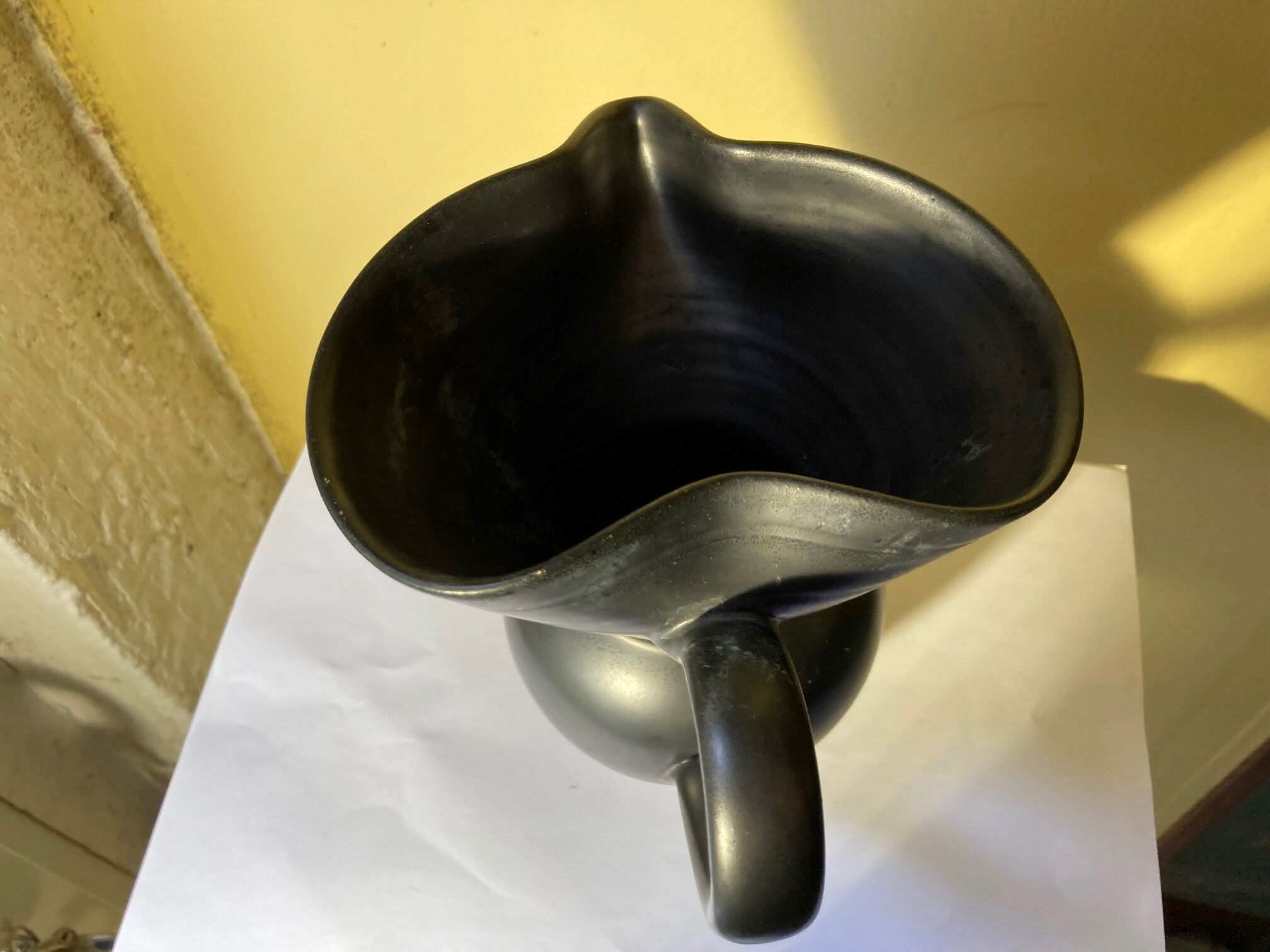 Pitcher in anthracite black ceramic