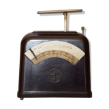 Weighs letters in Bakelite