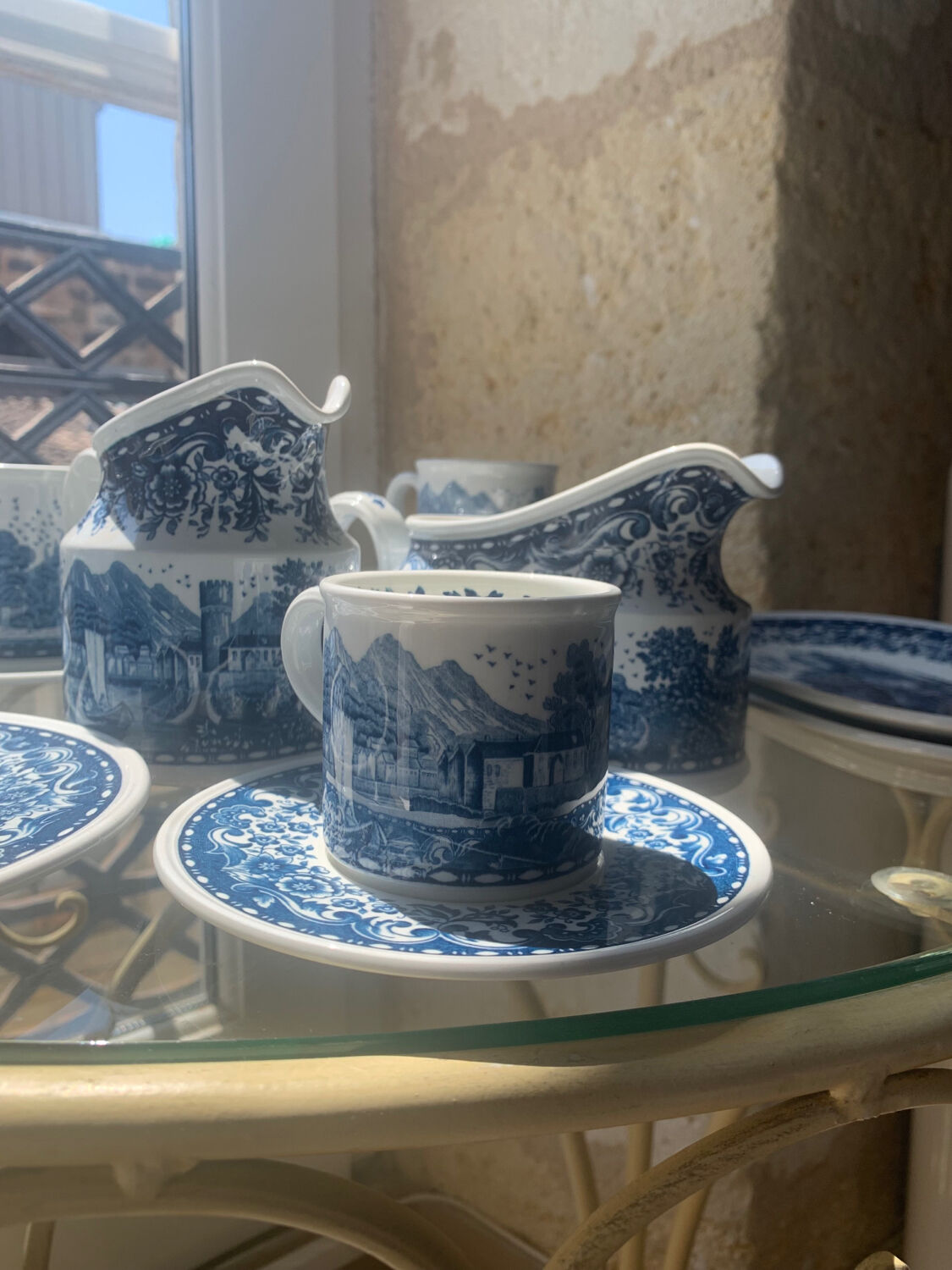 Villeroy & Boch "blue castle" breakfast service