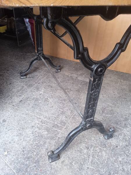 110cm bistro table with solid wood top