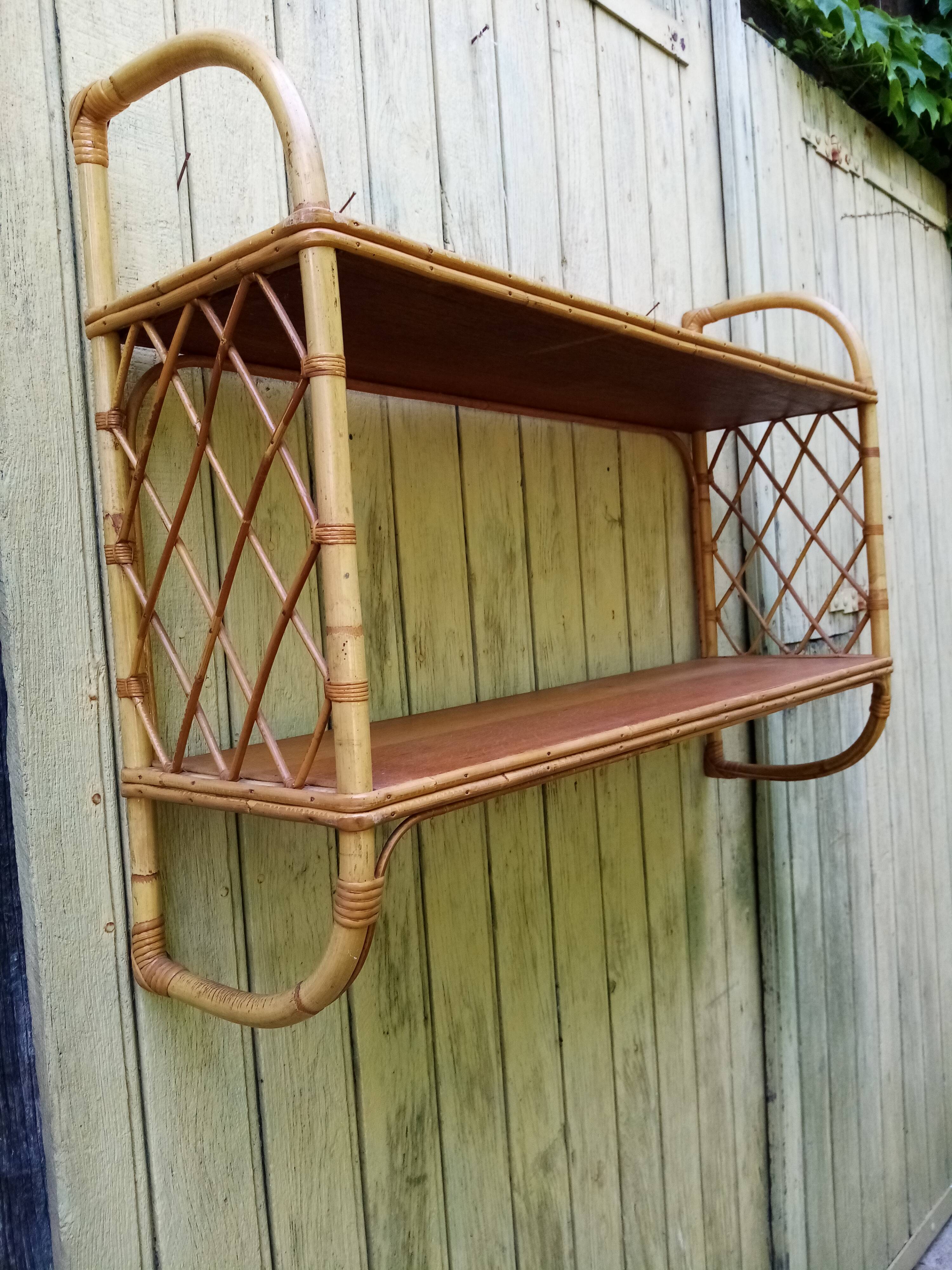 Etagere rotin bambou d'époque vintage