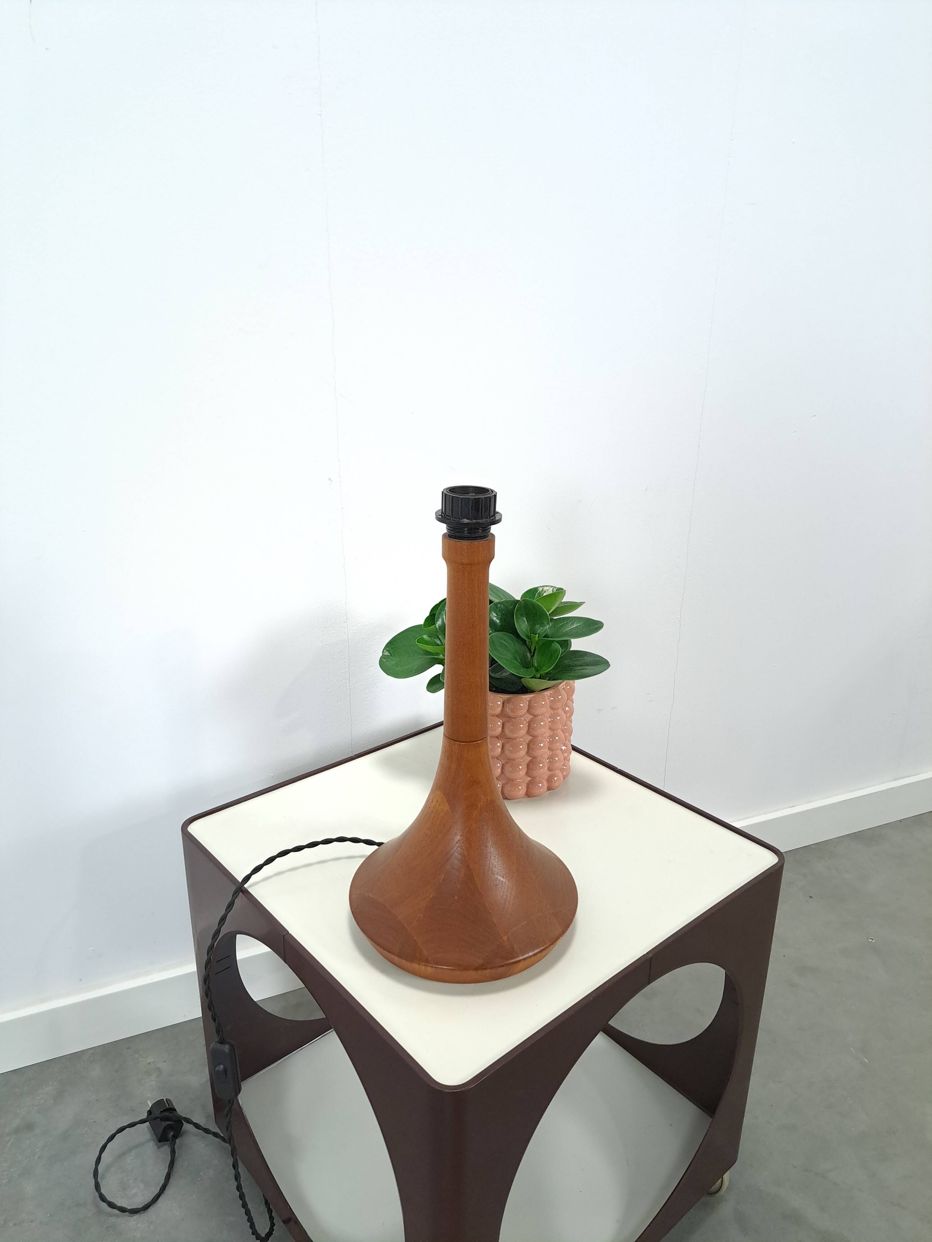 Teak houten lampenvoet vintage