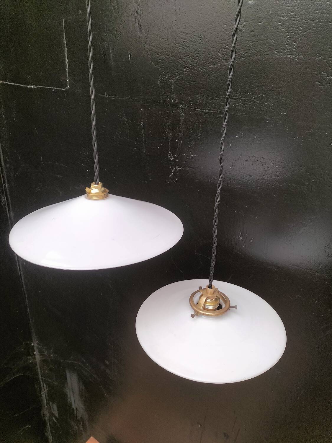 2 suspensions in opaline