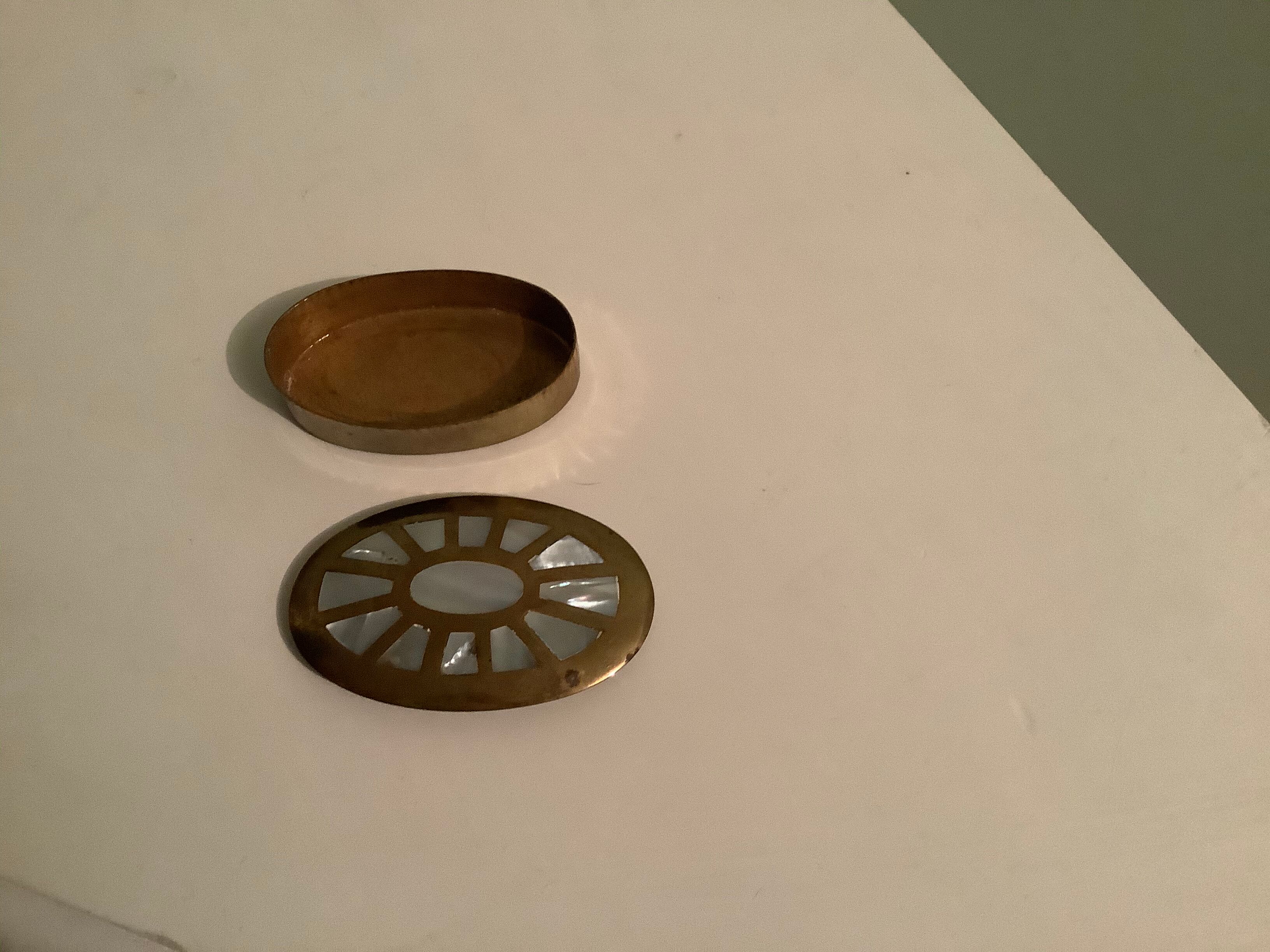 Box made of mother-of-pearl and brass