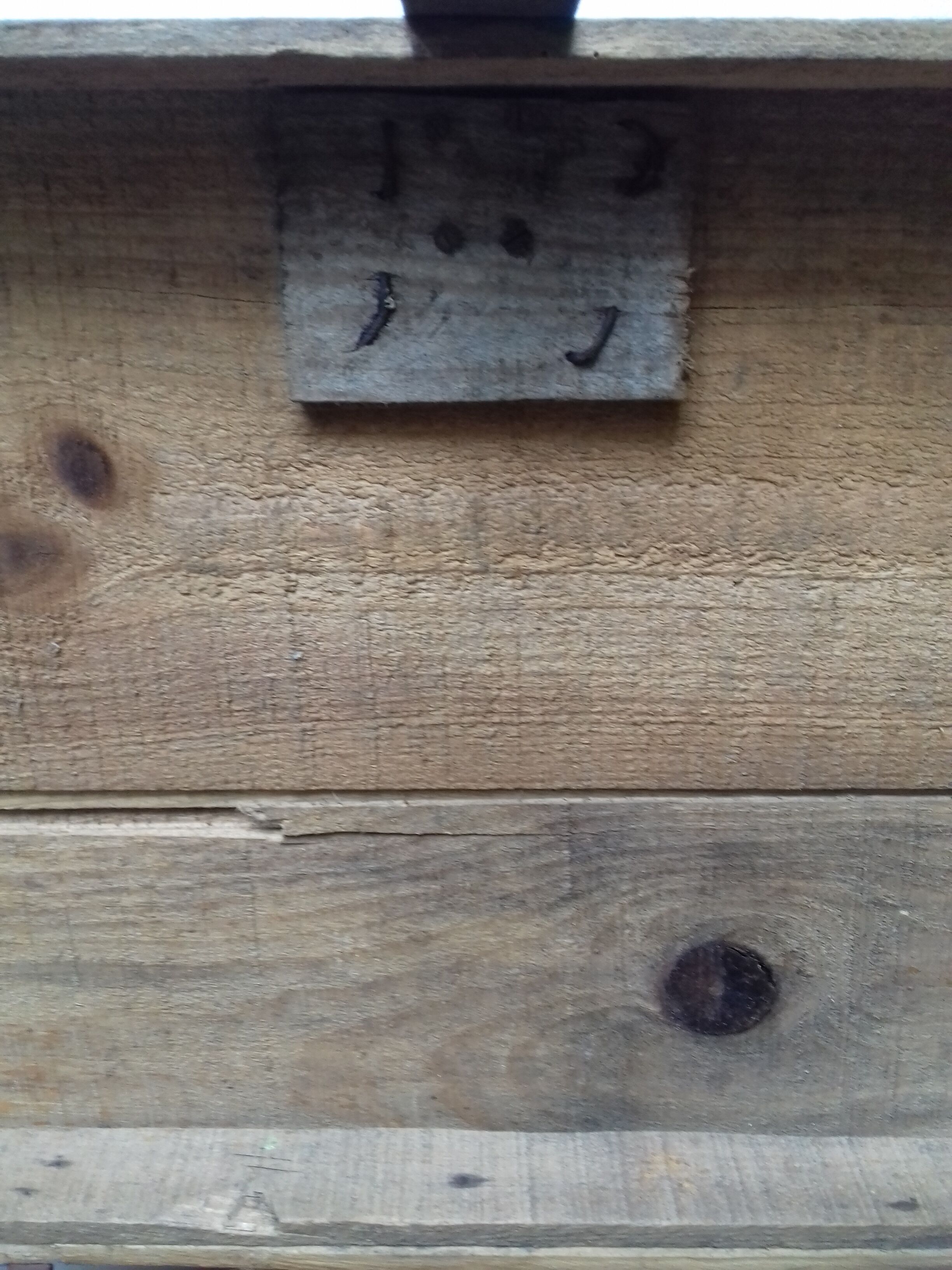 Old wooden box "regilait"