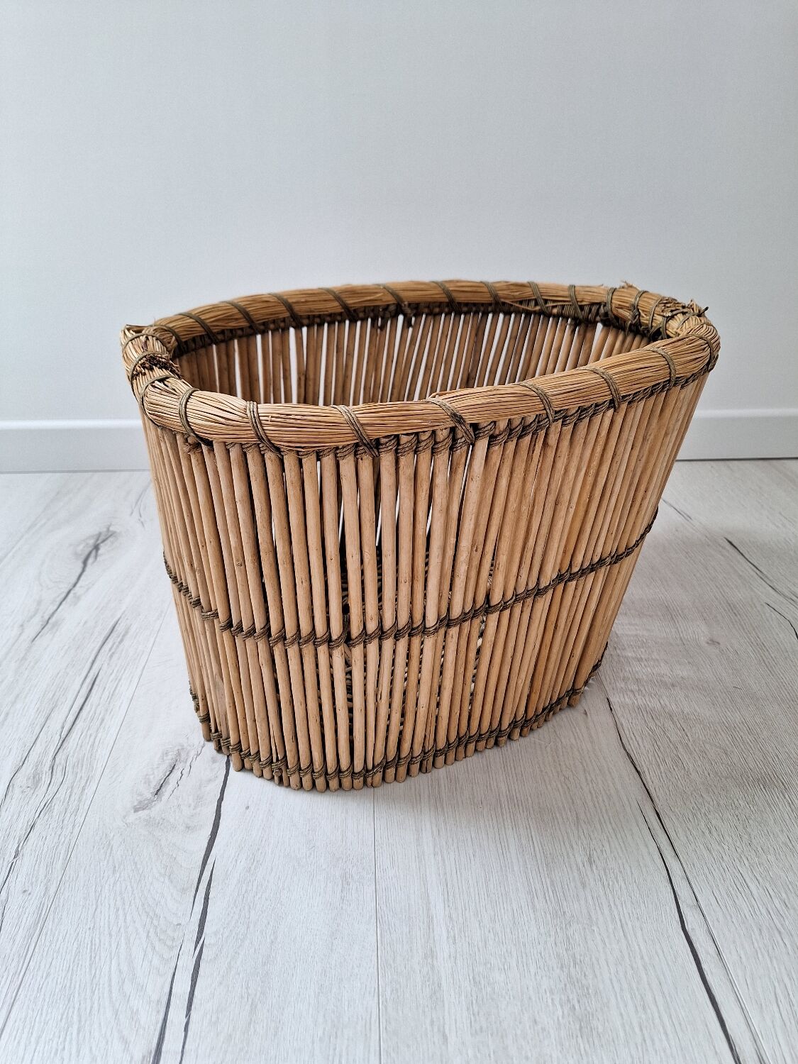 Rattan basket / basket