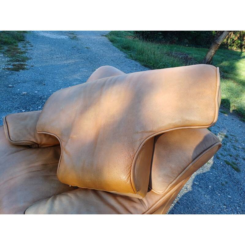 Paire de fauteuils vintage en skaï marron clair