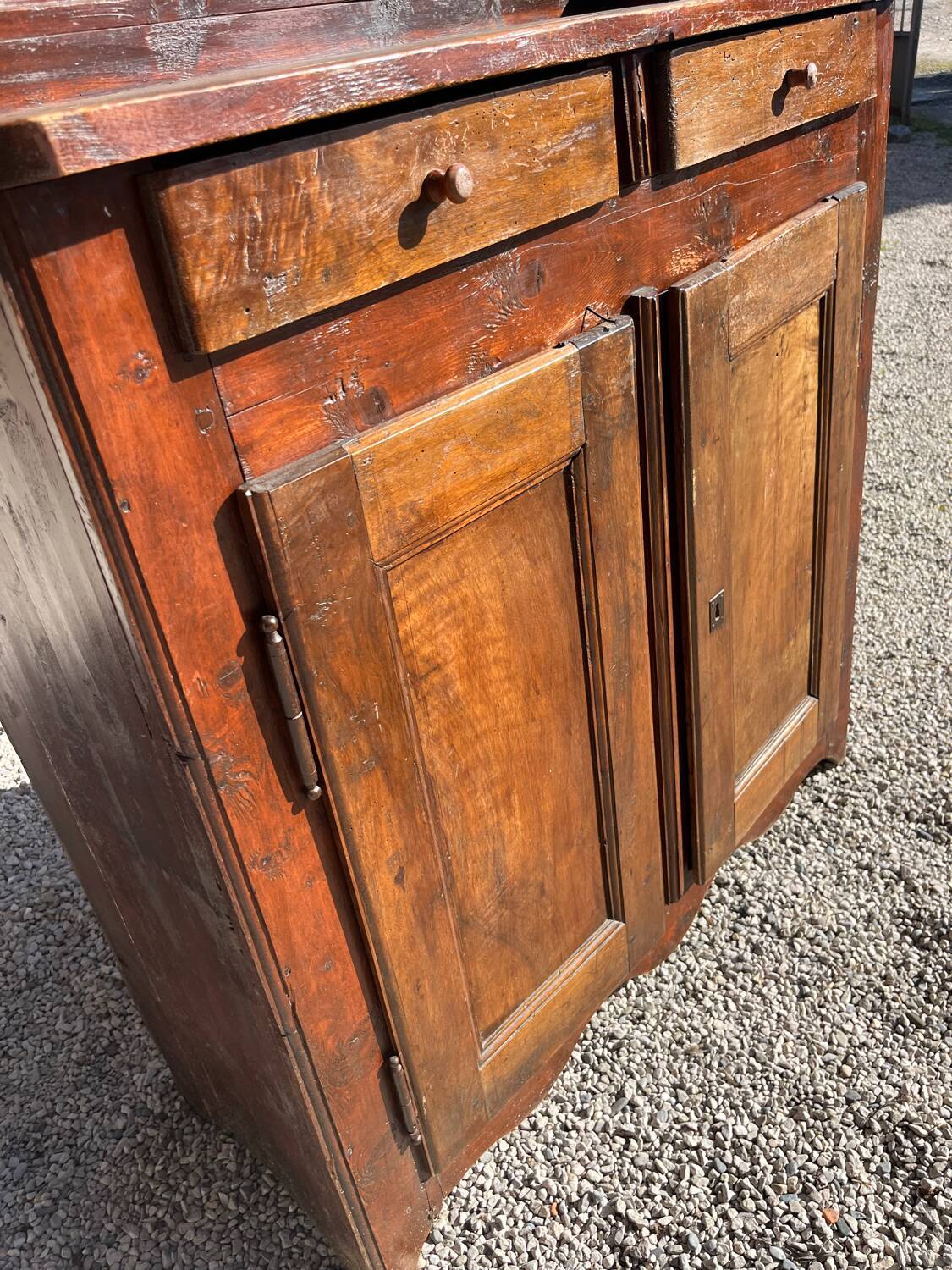 Antique pine sideboard from the 1920s/1930s.