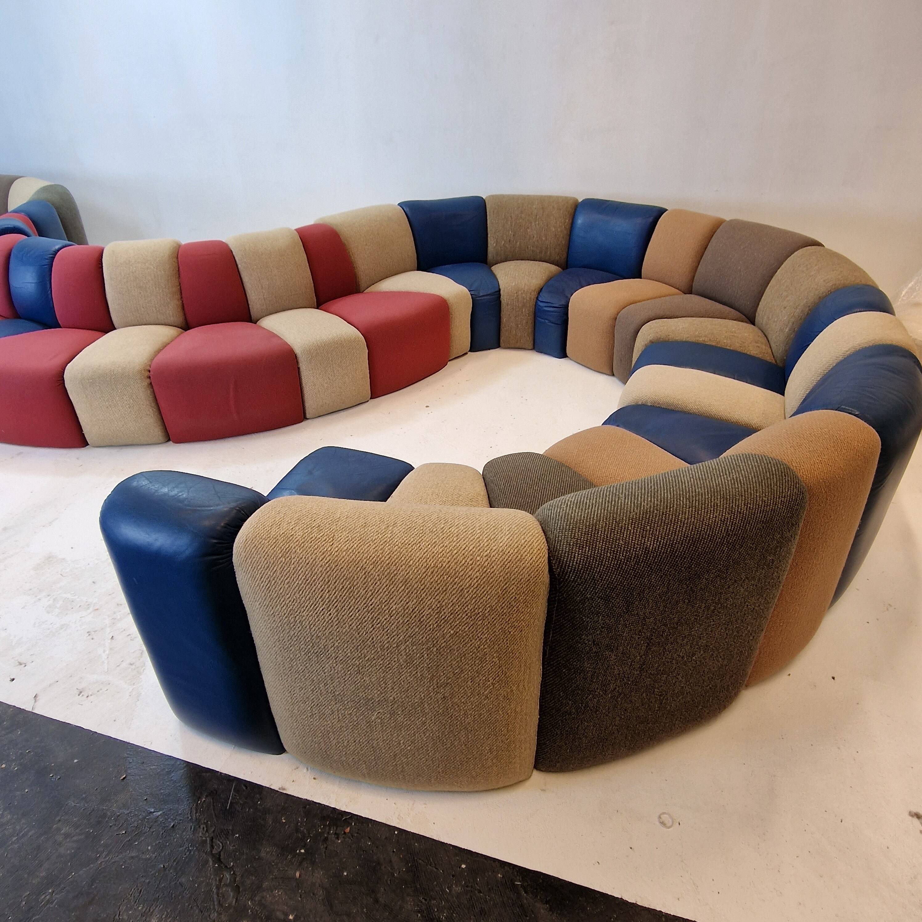 Huge "Mississippi" Lounge Sofa by  Groupe Artifort, 1970's