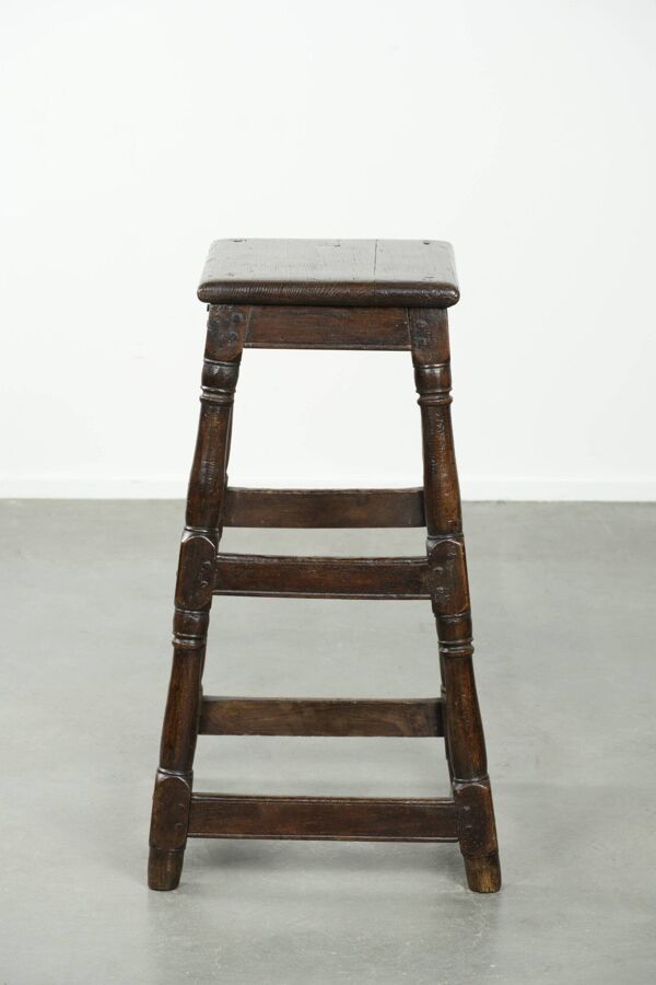Tabouret en chêne anglais ancien / tabouret à joints du XVIIIe siècle