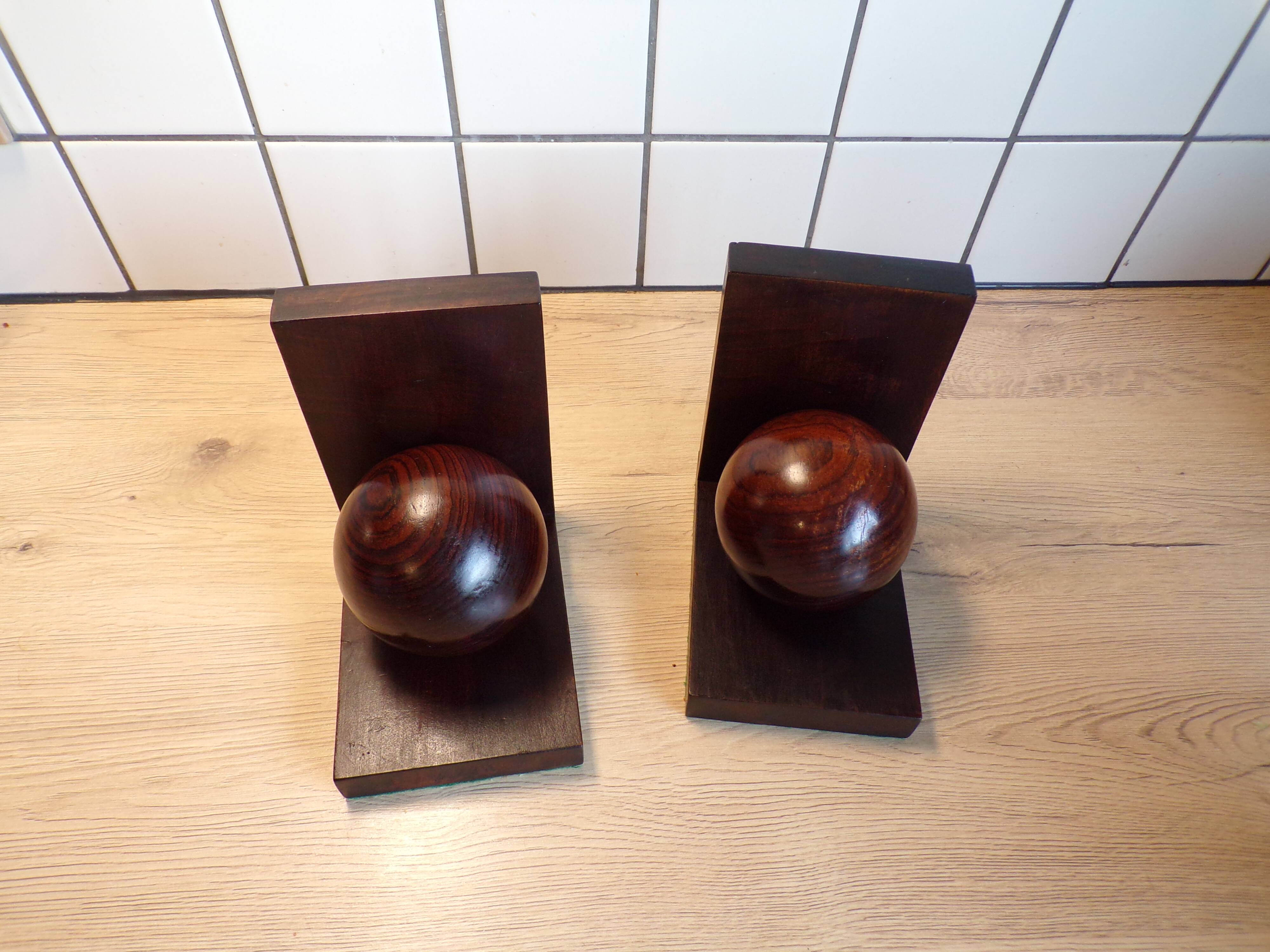 Paire de serre-livres art déco boule bois