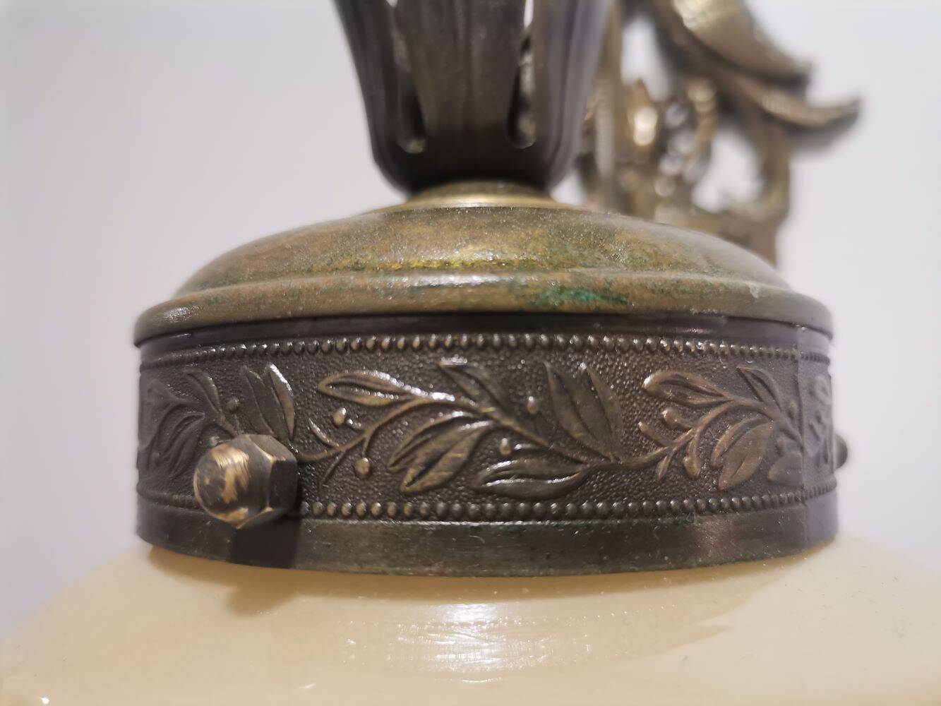 Art Deco iridescent glass and cast iron birds wall lamp 1940s