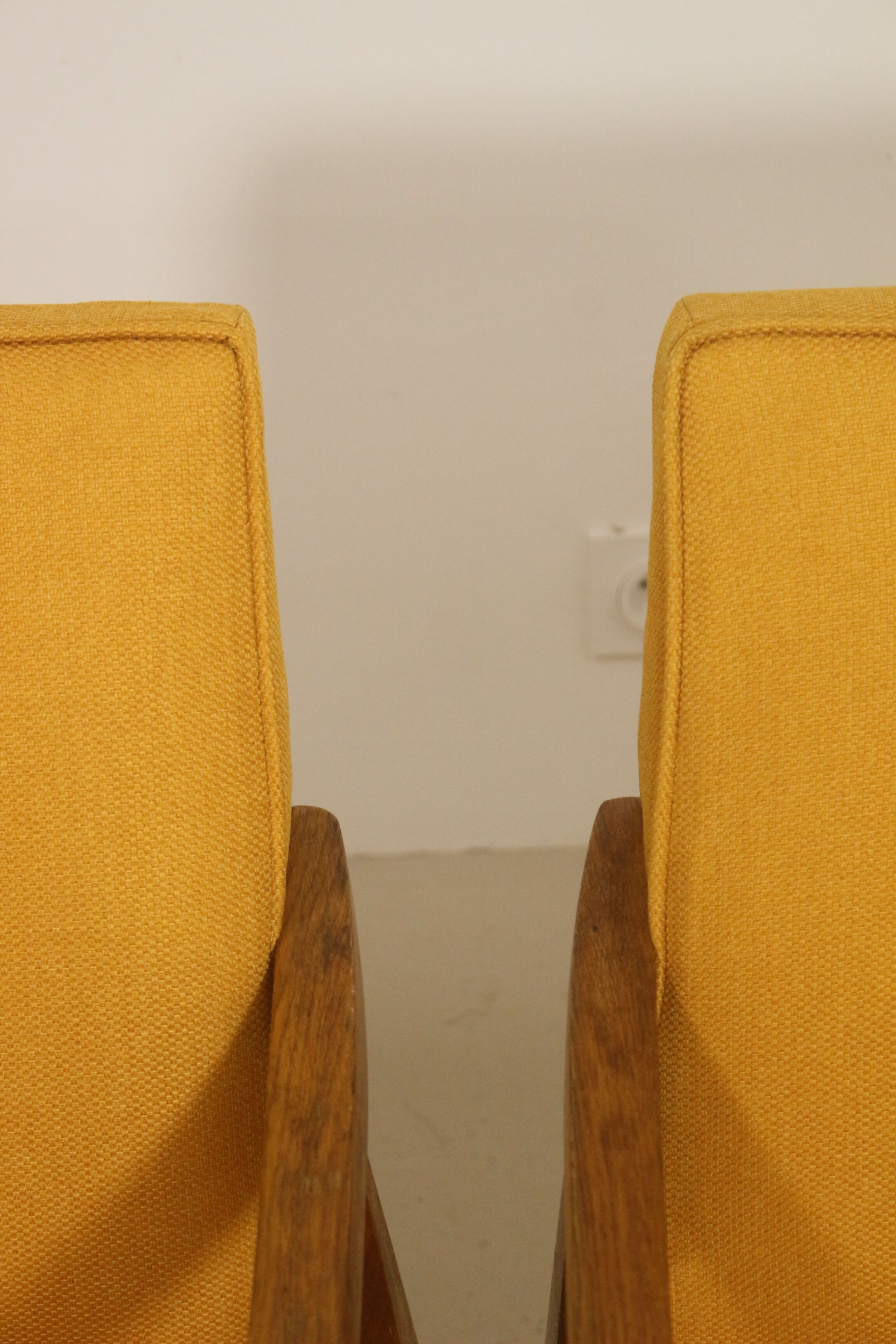 Pair of Scandinavian armchairs 1960 curved armrests. Ref Mimosa