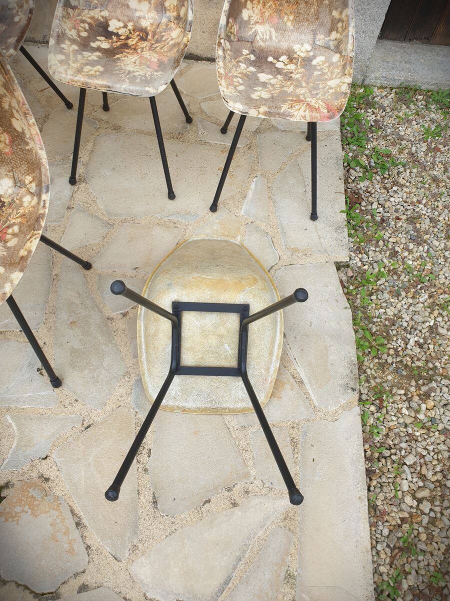 Vintage fiberglass chairs La Cigogne