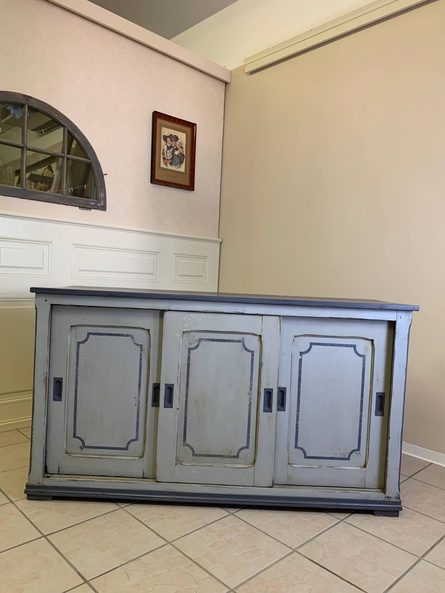 Store furniture