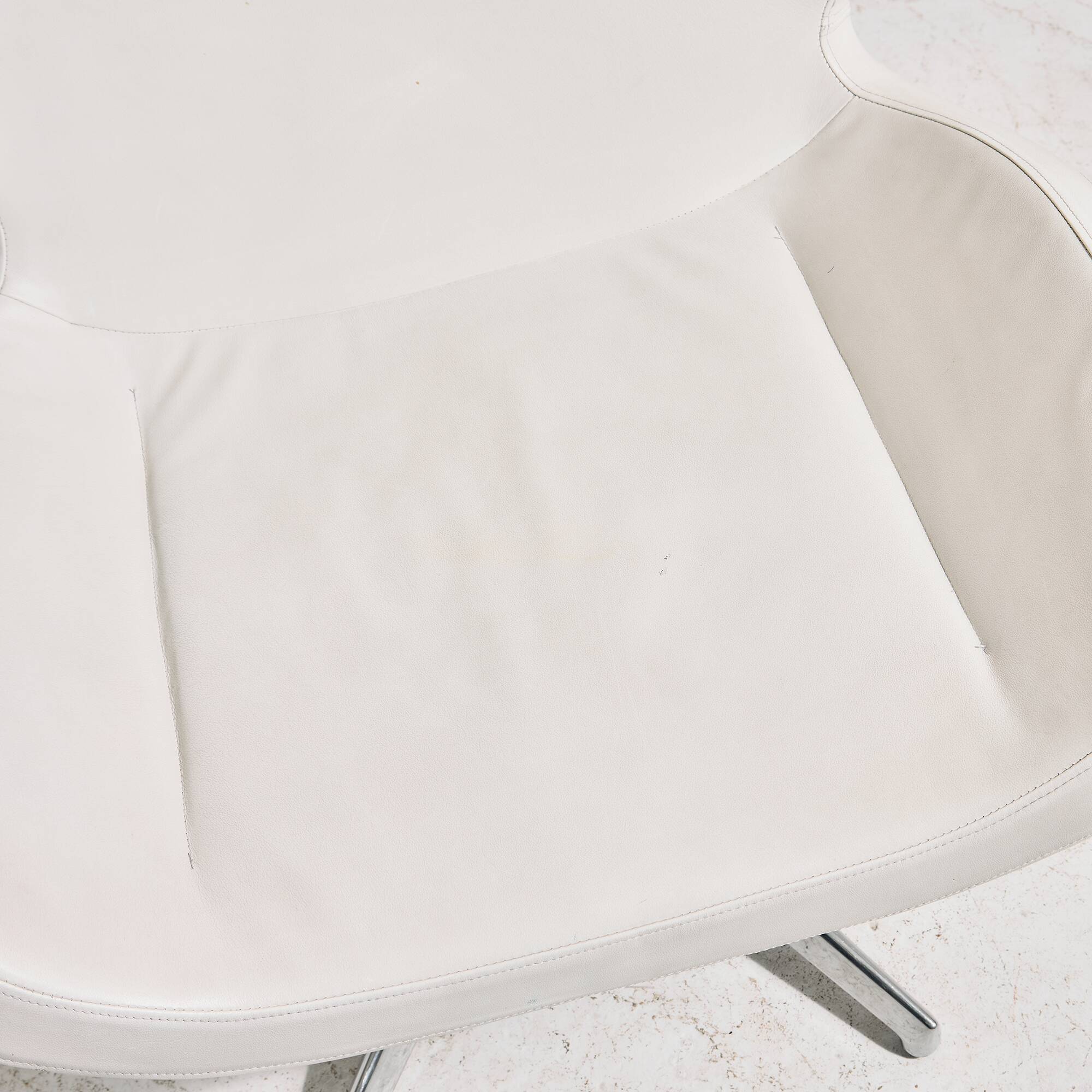 Italian leather armchair by Tonon