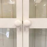 White wall display cabinet