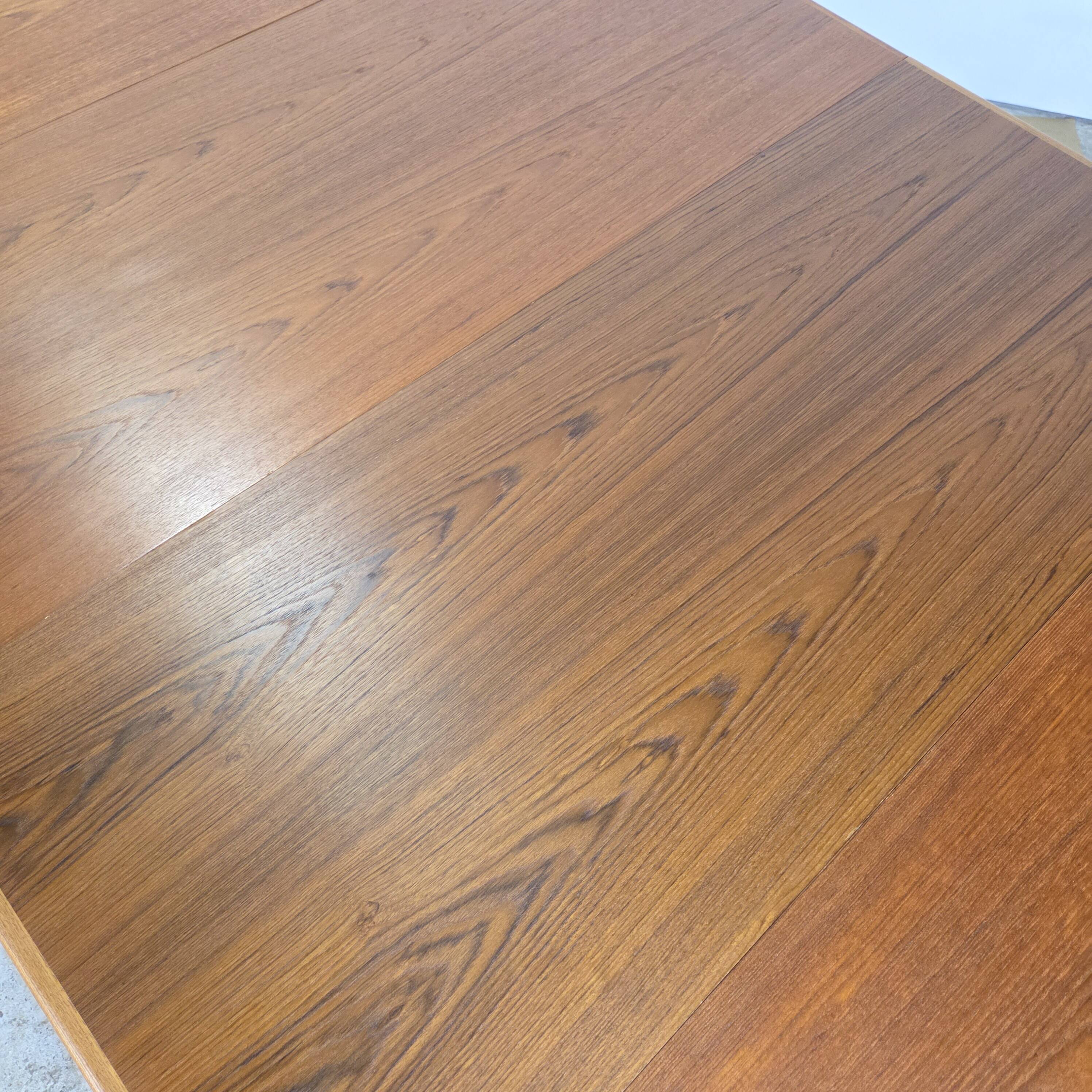Faarup Møbelfabrik vintage 1960s Danish extendable table