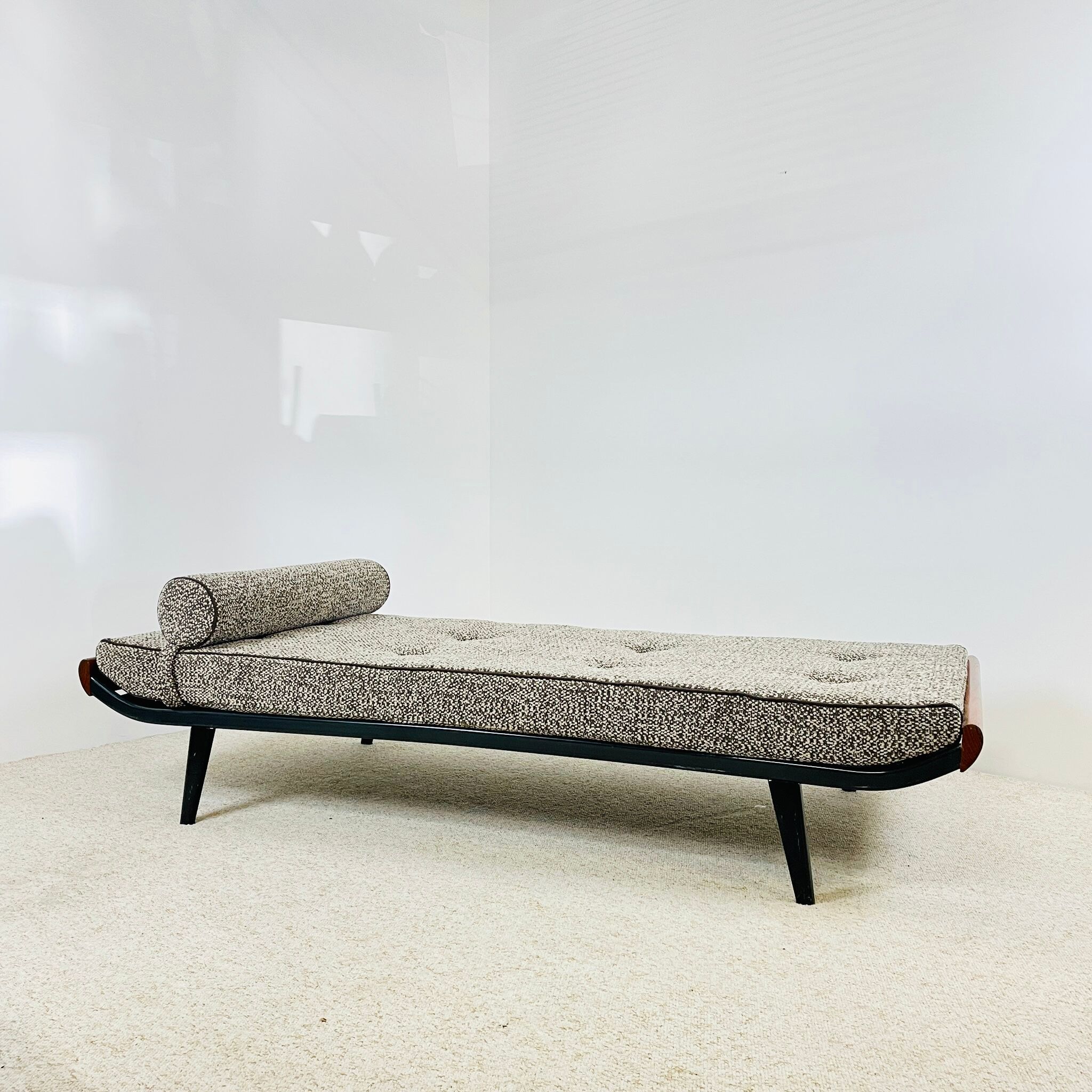 Day Bed or daybed "Cleopatra" by Dick Cordemeijer, Auping edition.