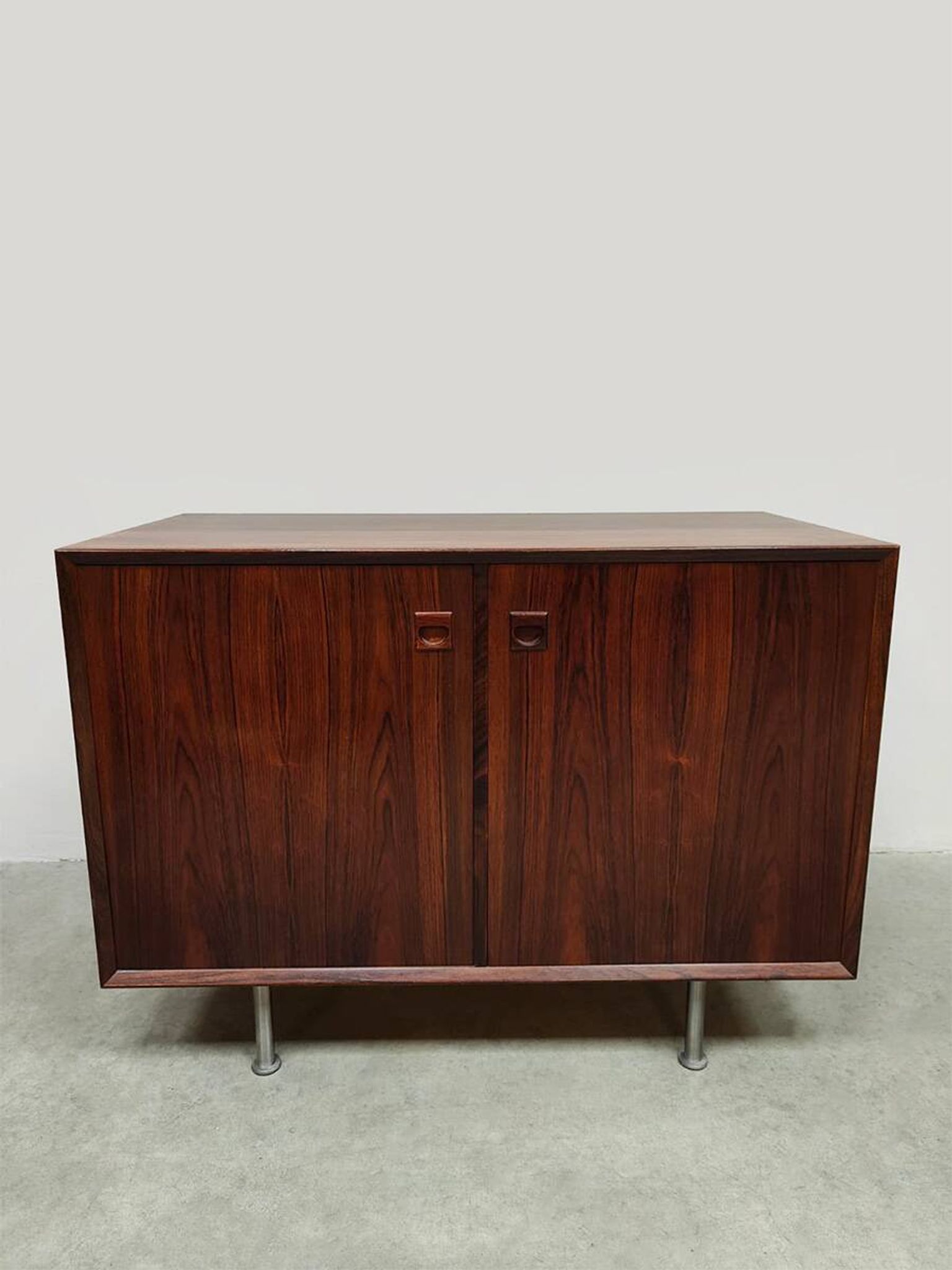 Vintage storage cabinet sideboard 'Minimalism'