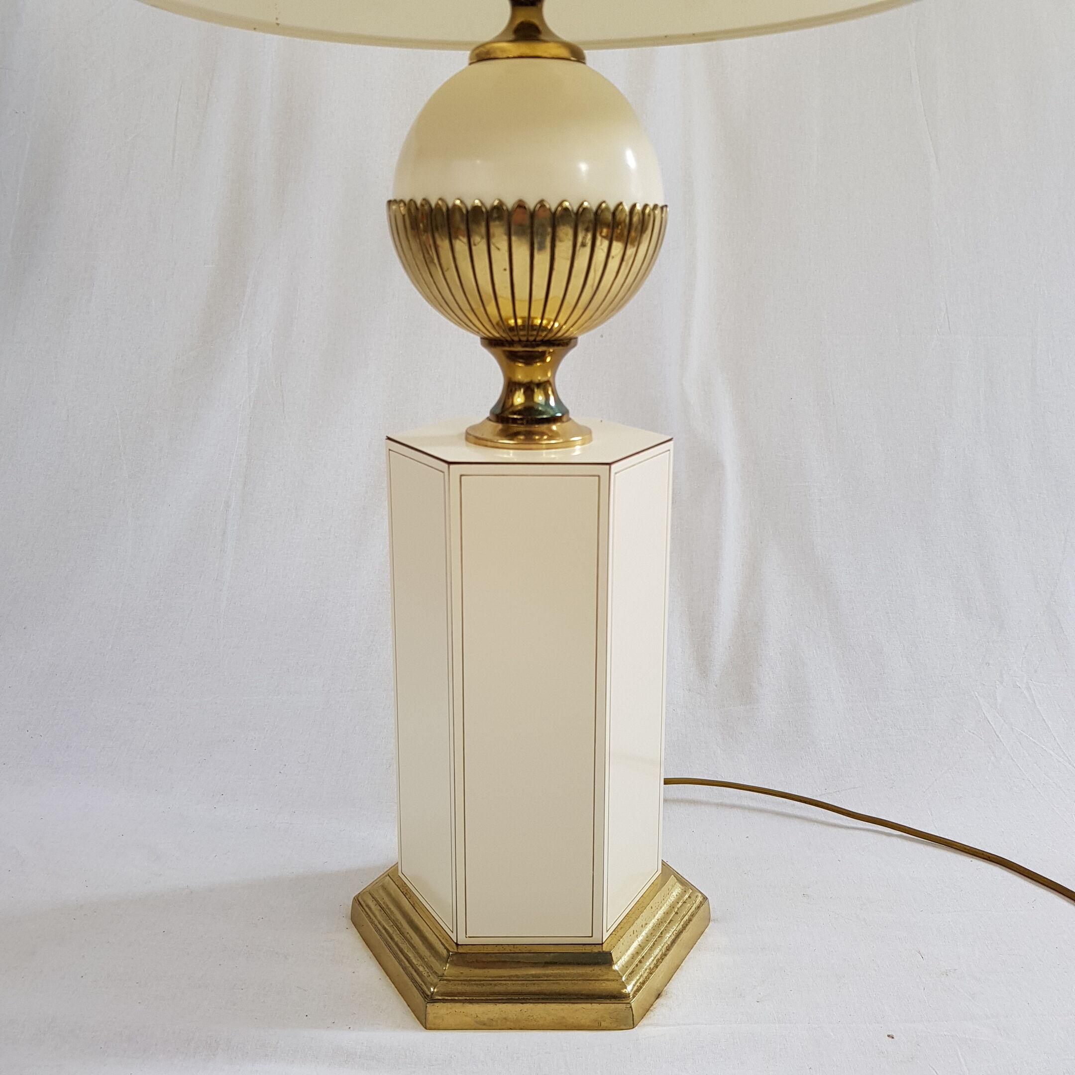 Neo-classical lamp beige and gold