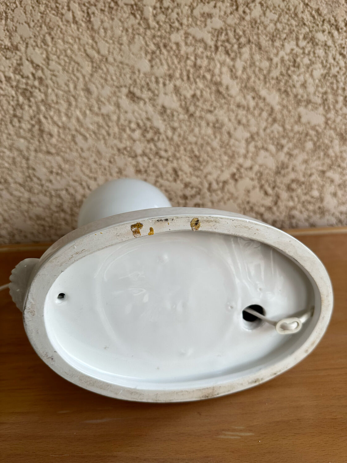 Design lamp in white ceramic and opaline, circa 1980