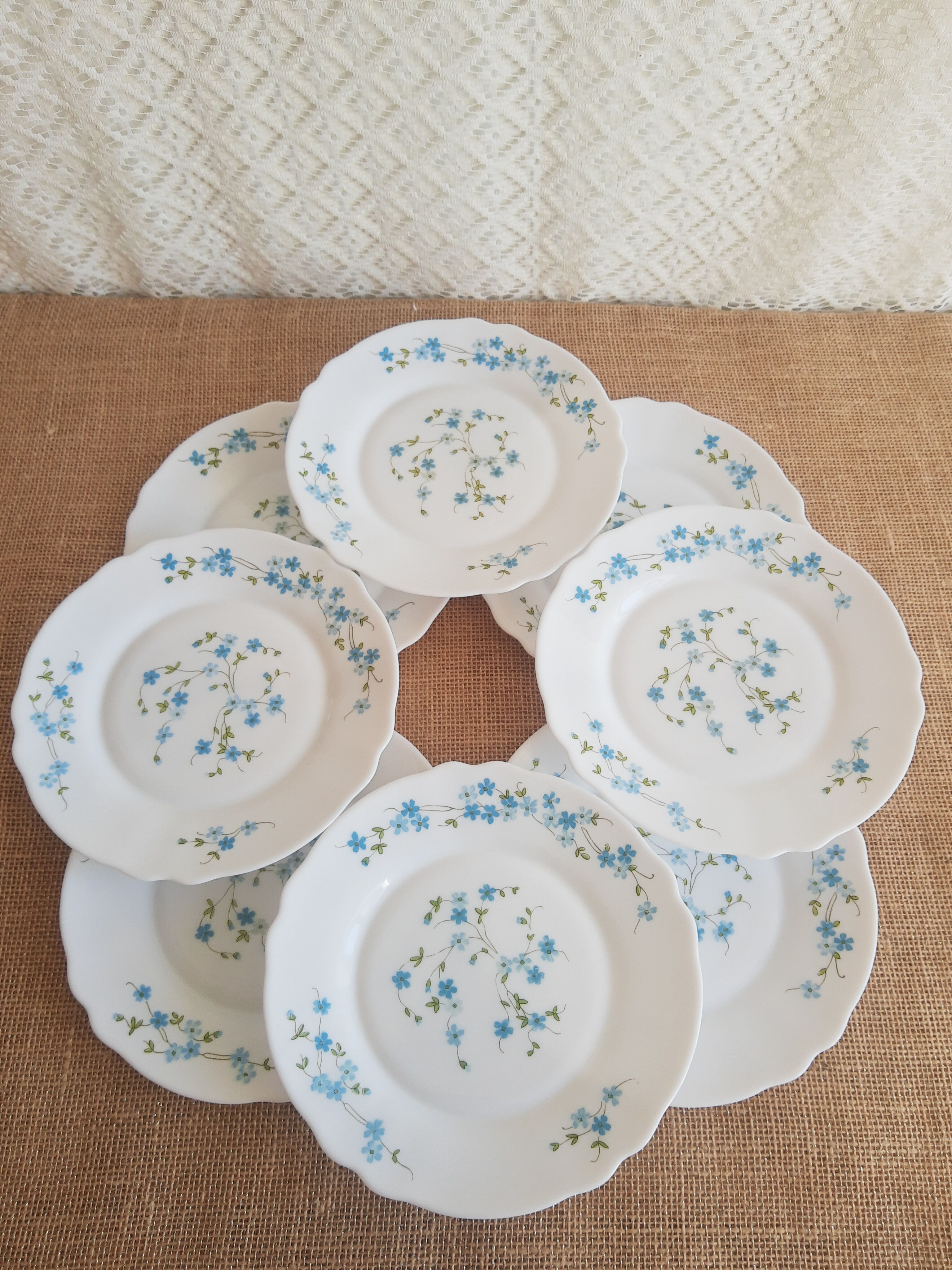 Set of 8 dessert plates Arcopal model Véronica vintage