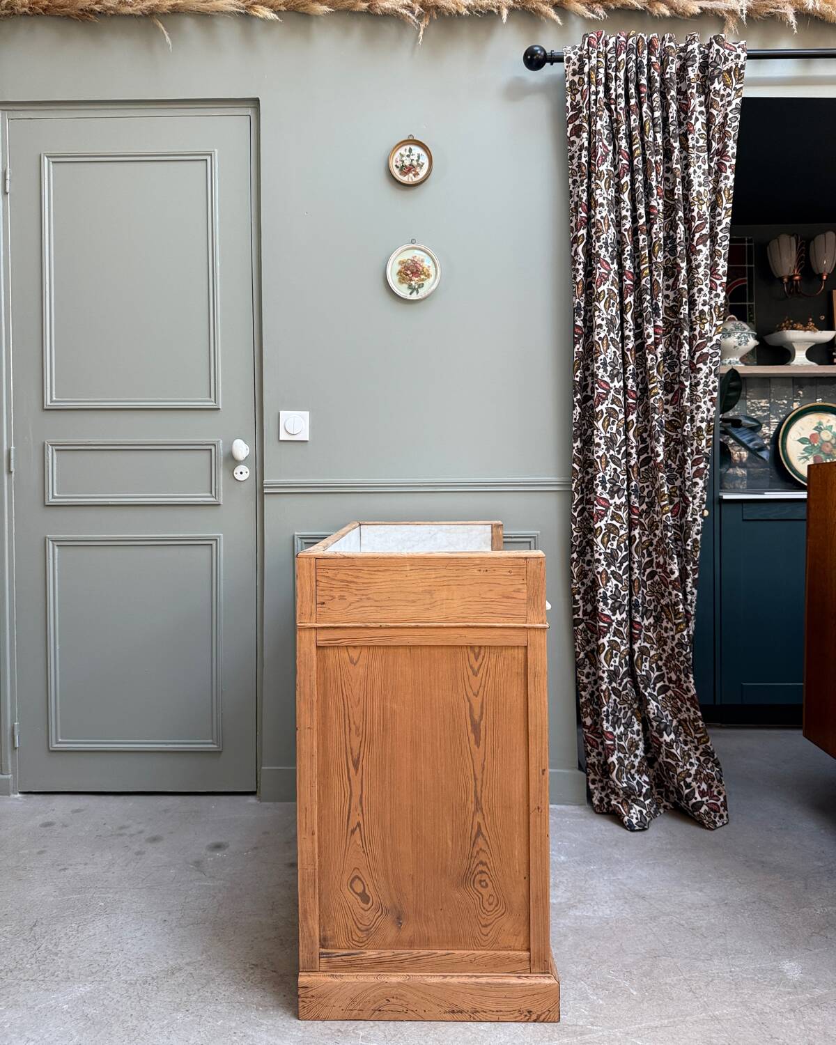 Old bathroom furniture (renovated)