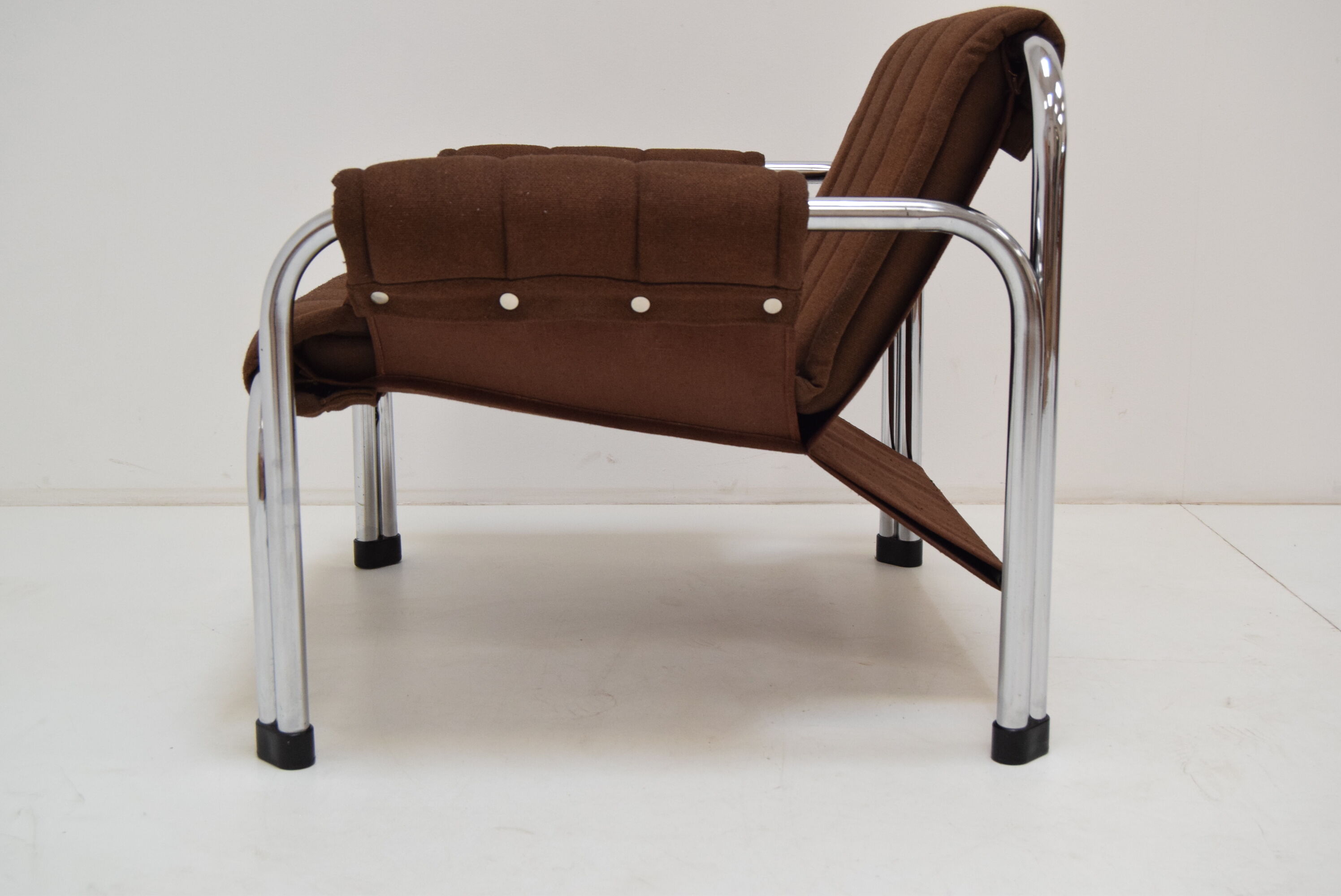 Fauteuil chromé du milieu du siècle par Viliam Chlebo pour Kodreta Myjava, années 1980.