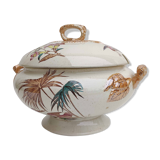 Porcelain soup tureen with heron and bamboo decor