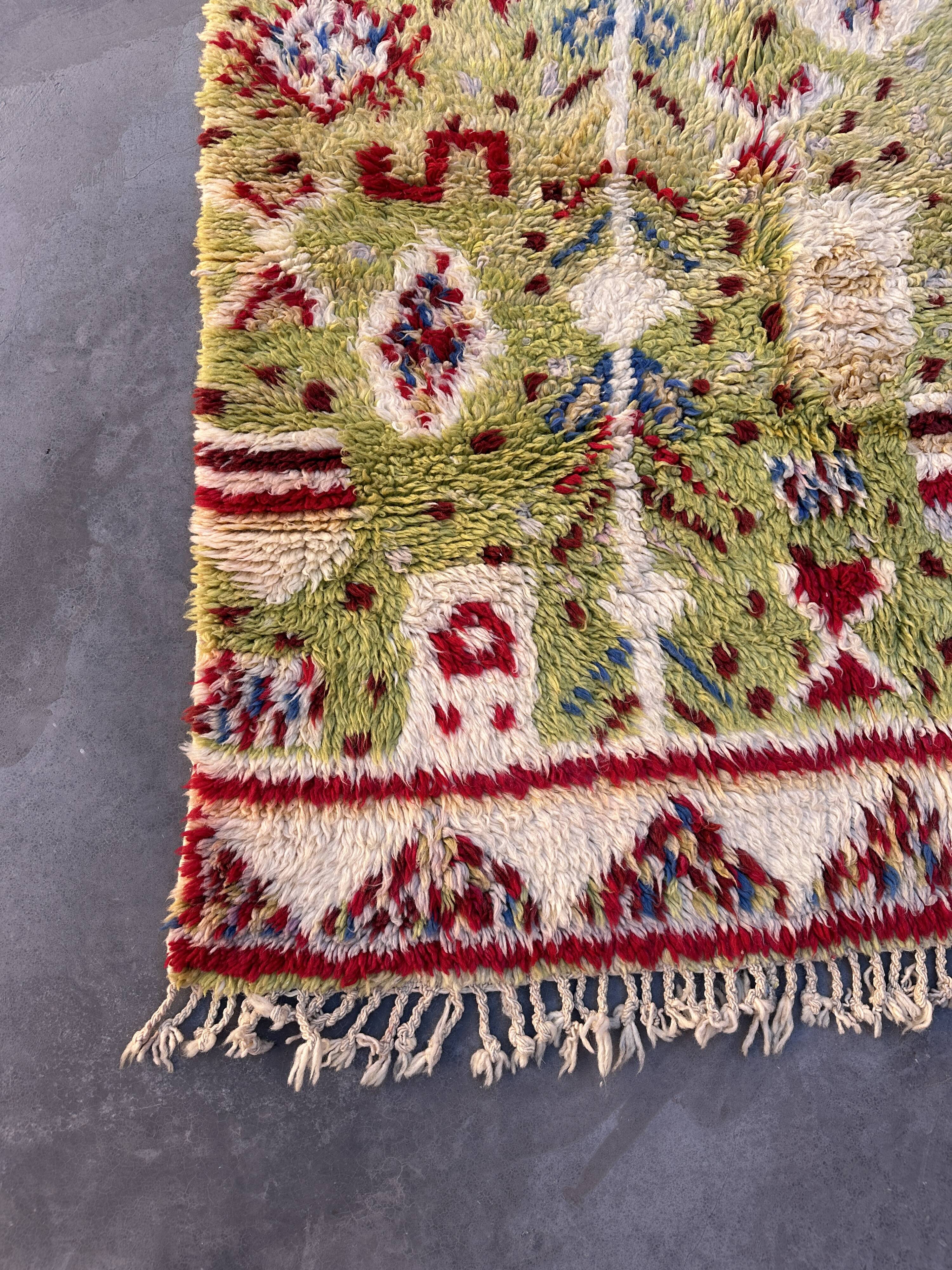 Colorful Beni M'Rirt Moroccan rug - 147 x 109 cm