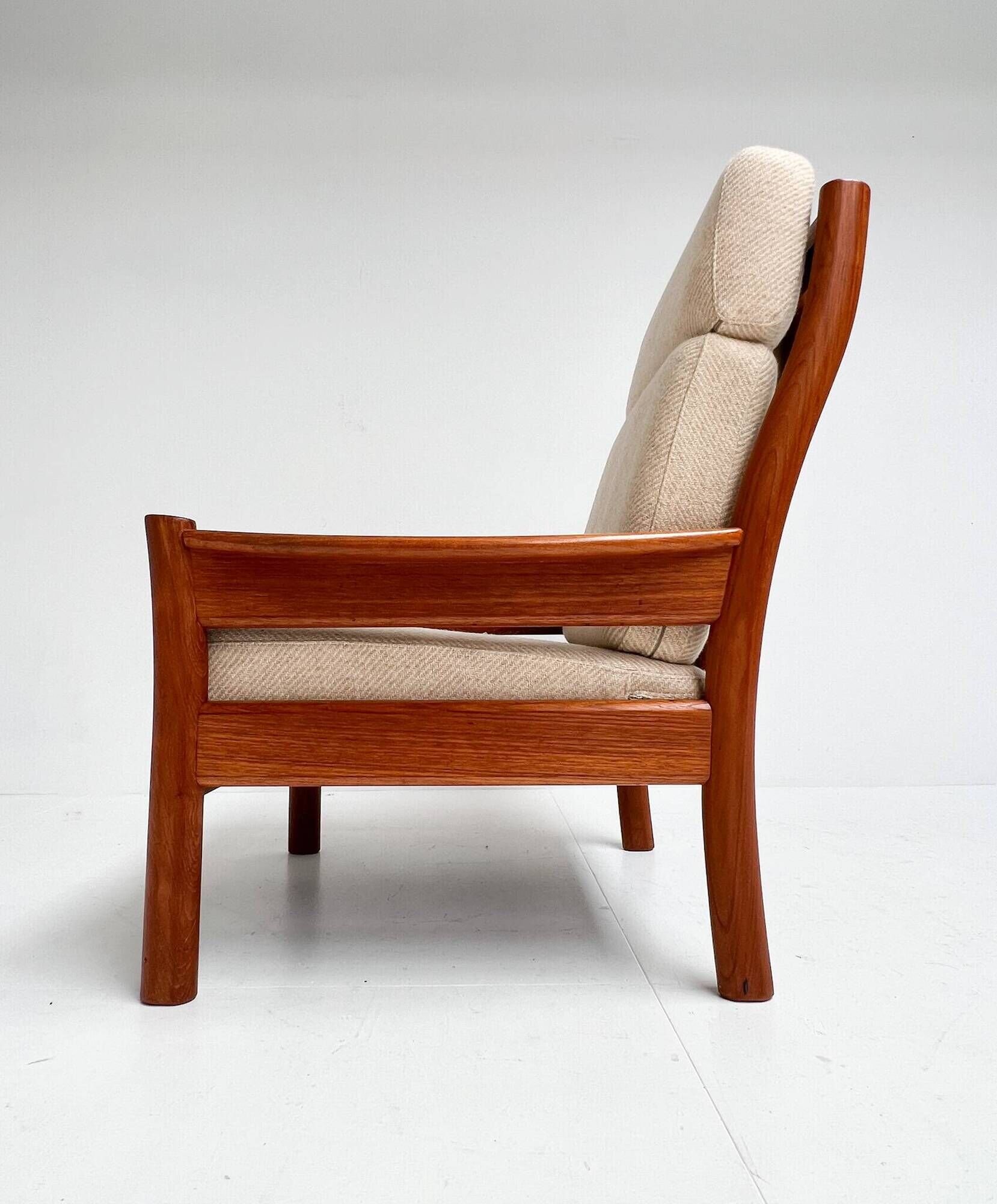 Set of men's and women's armchairs by Dyrlund (2 chairs), 1960s