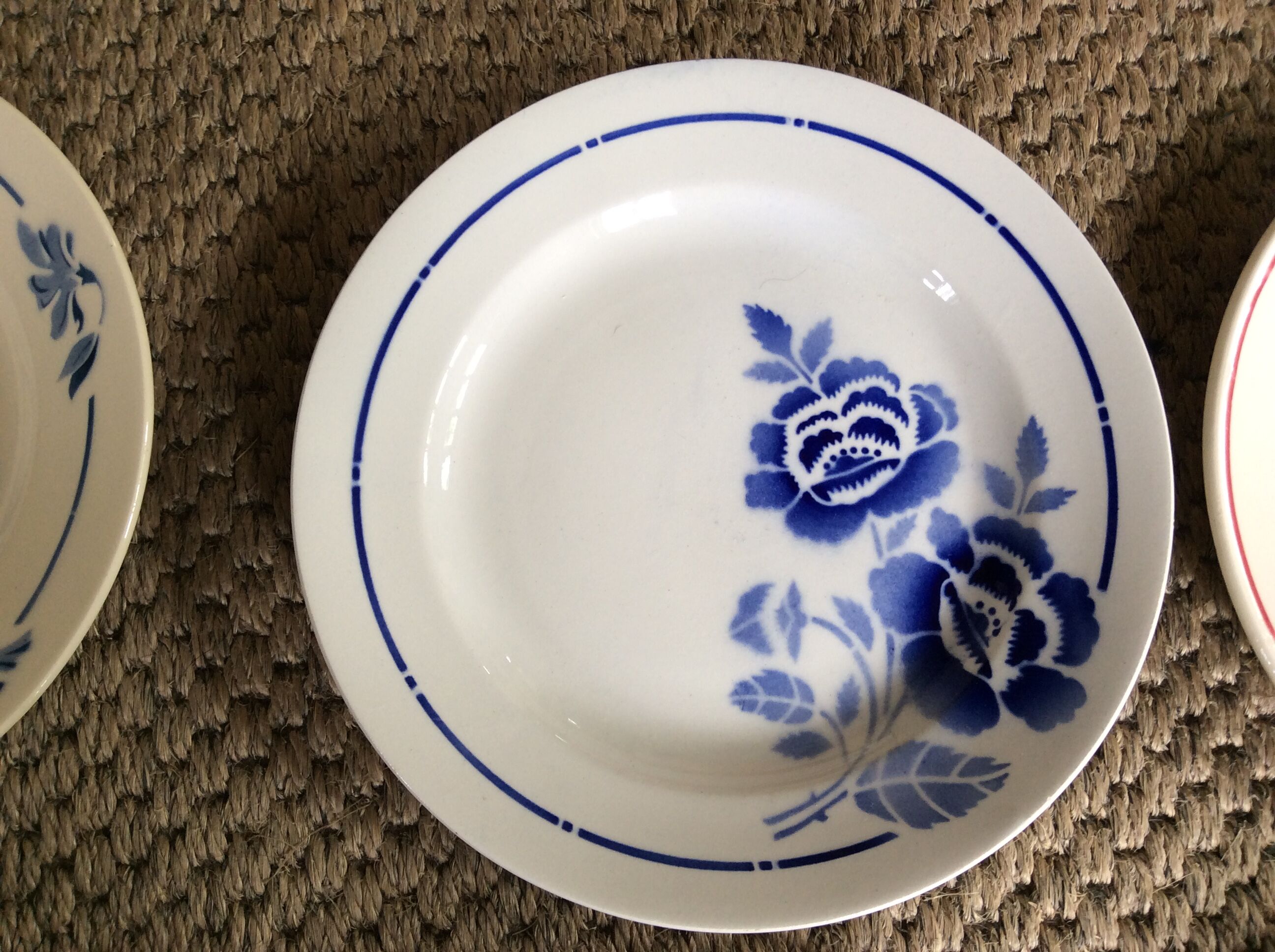 Set of 6 vintage dessert plates
