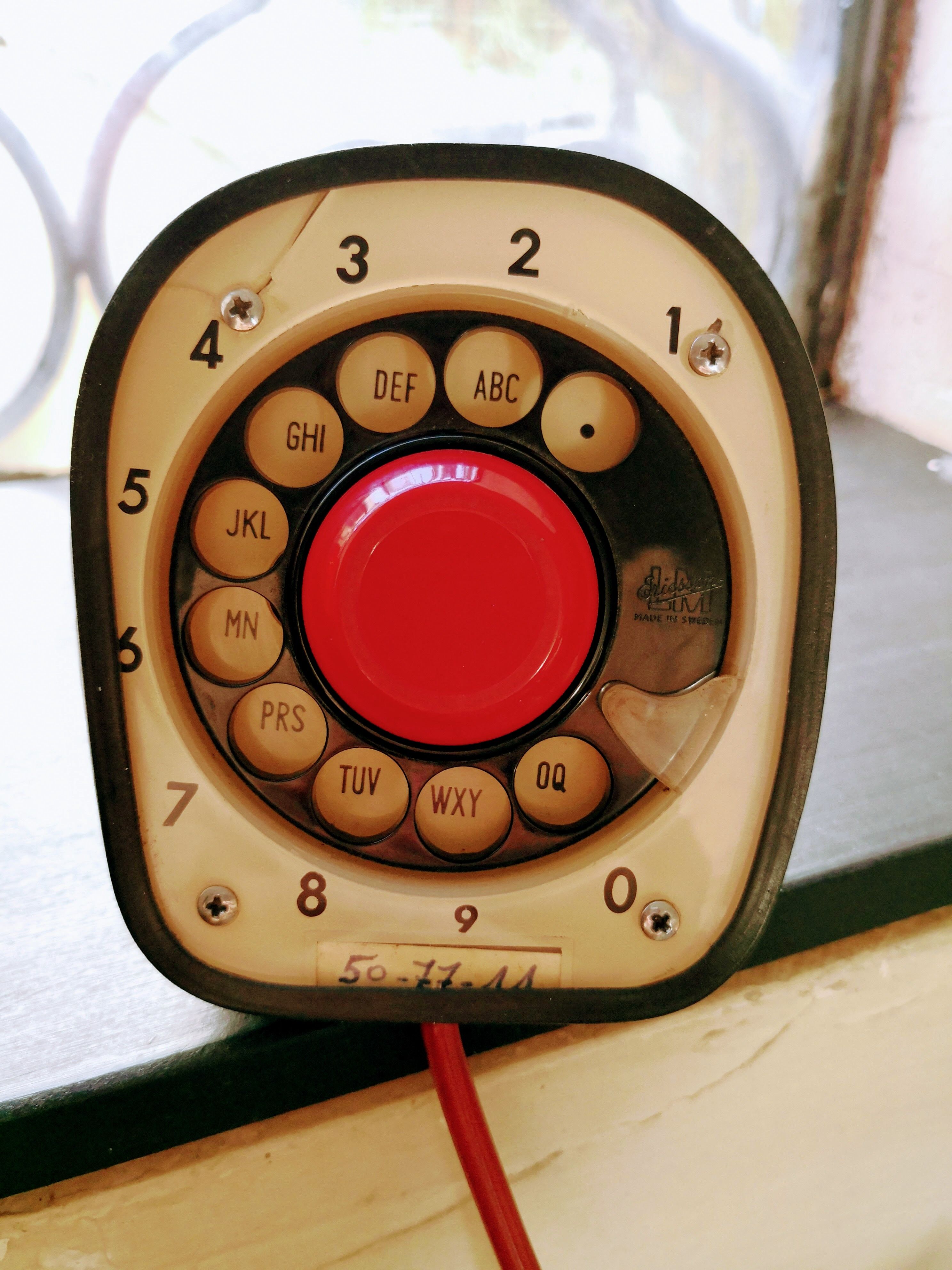 Red ERICOFON telephone