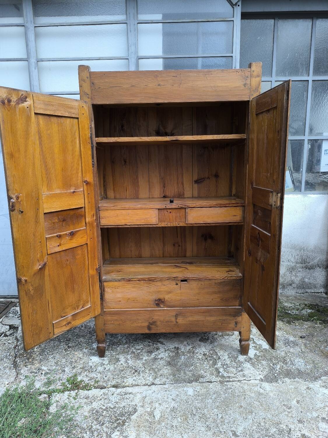 Armoire de ferme rustique en chêne et sapin