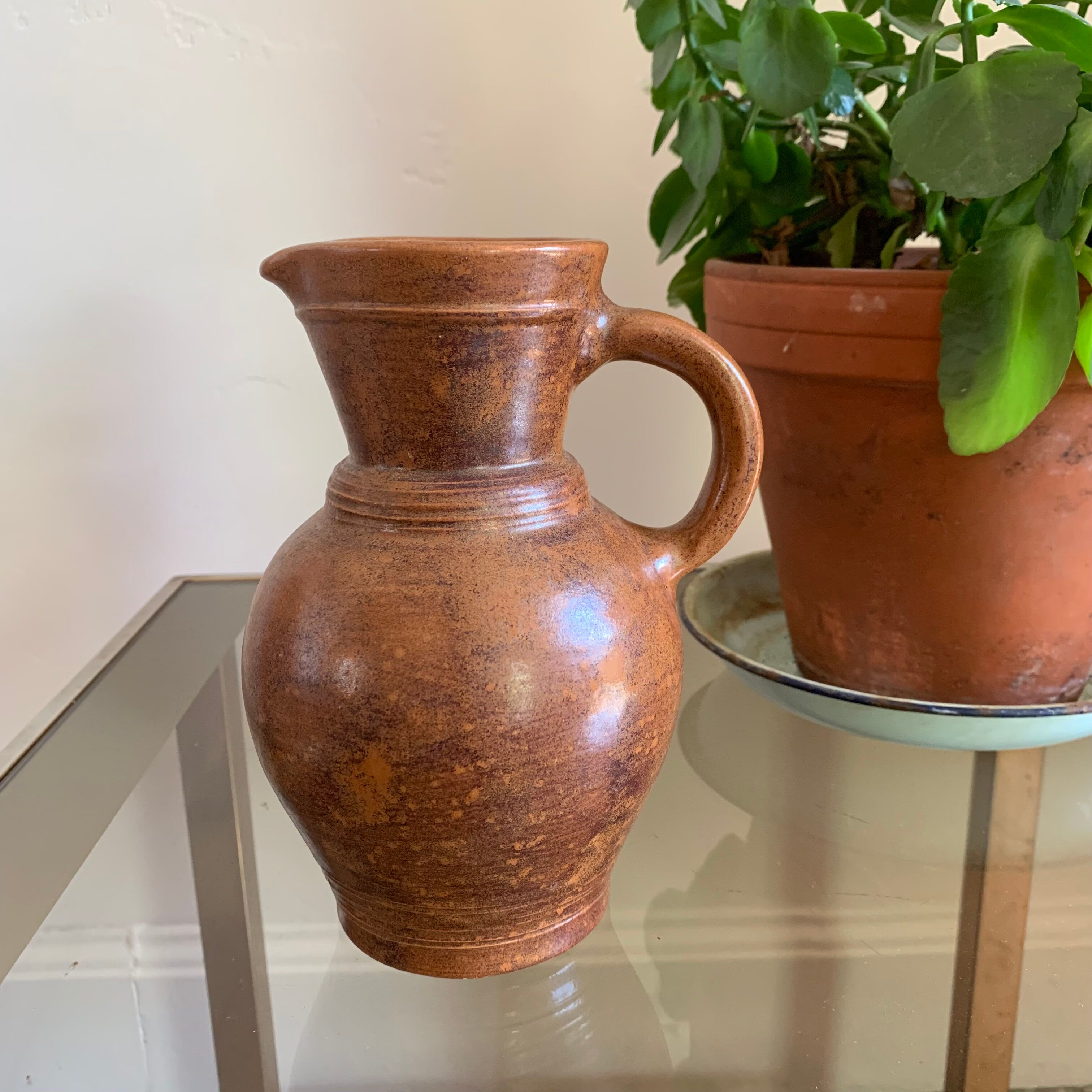 Sandstone pitcher
