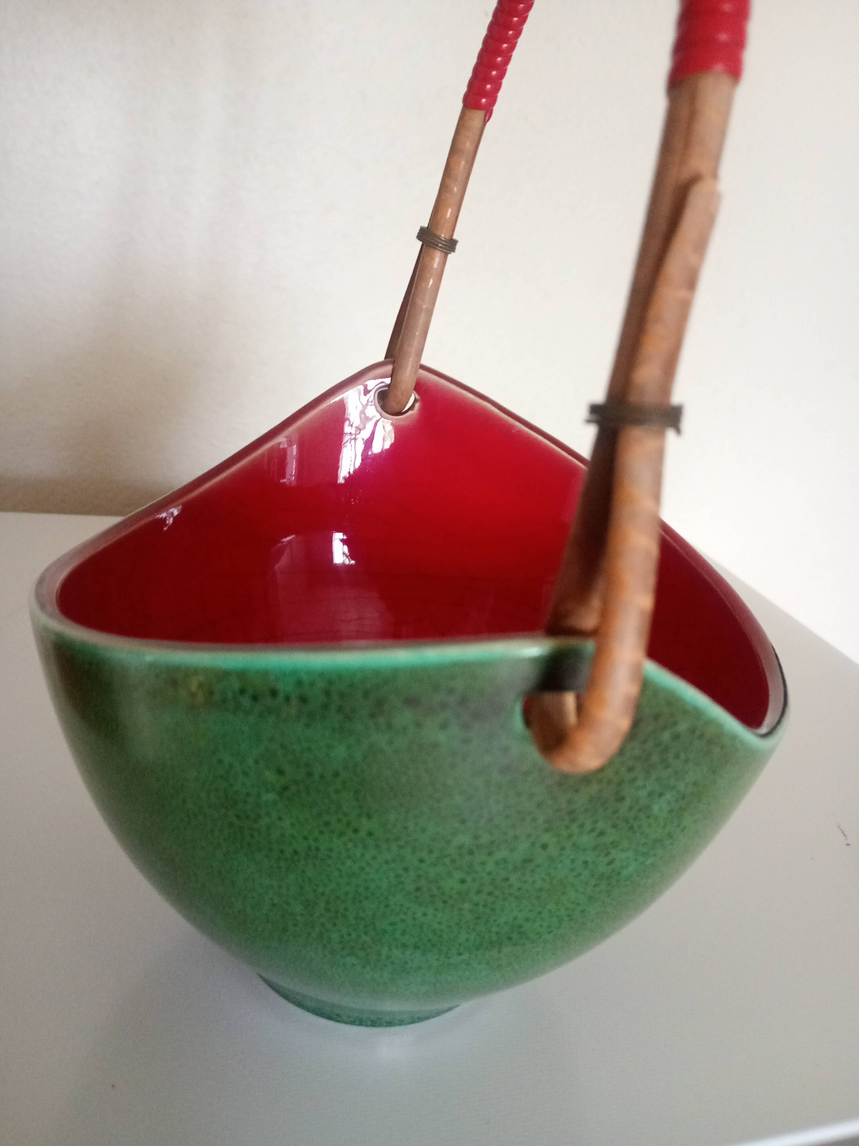 Leon elchinger soufflenheim - red and green ceramic fruit basket with handle