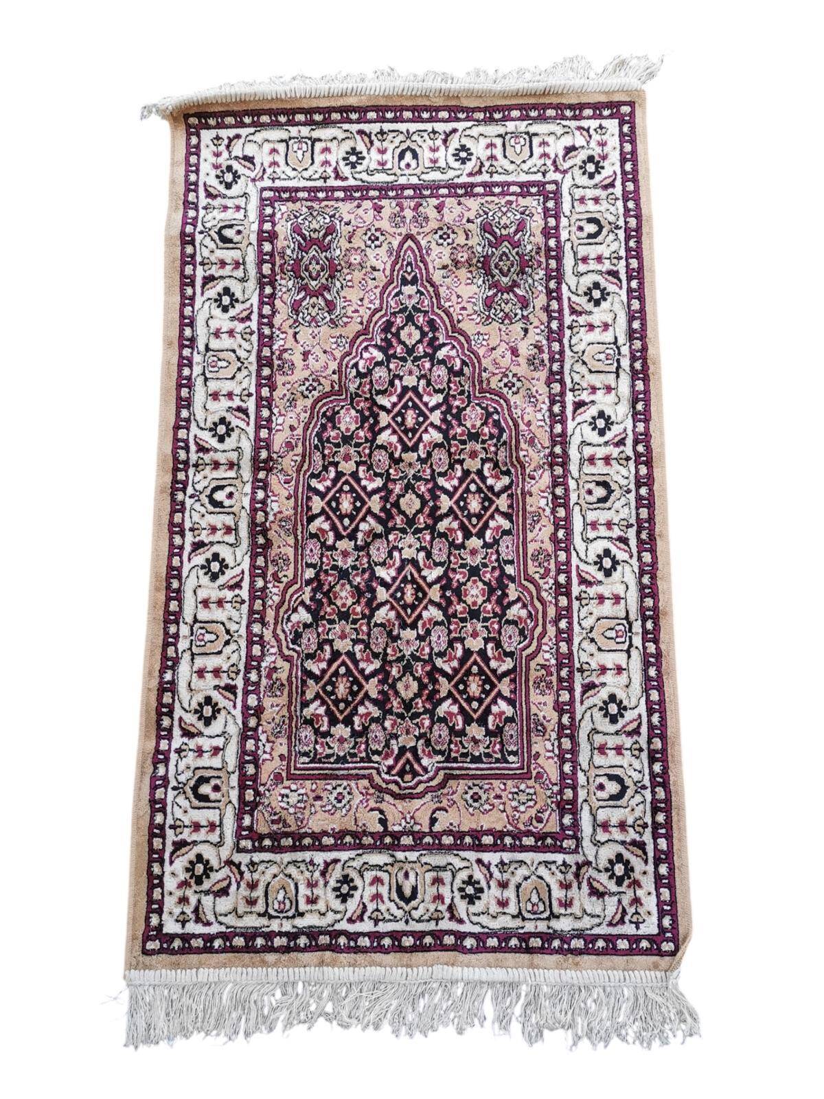 Oriental style rug 115cm x 65cm