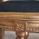 Tabouret de piano en bois doré