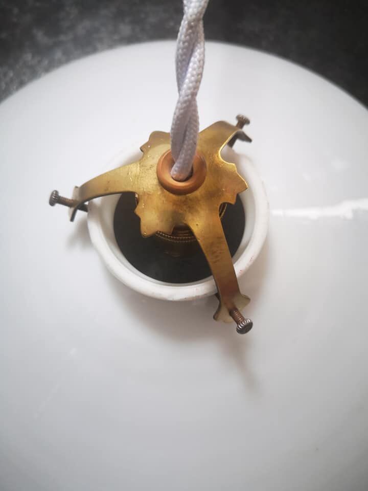 Ancienne suspension baladeuse en opaline blanche art déco 1930 ø 24.5 cm