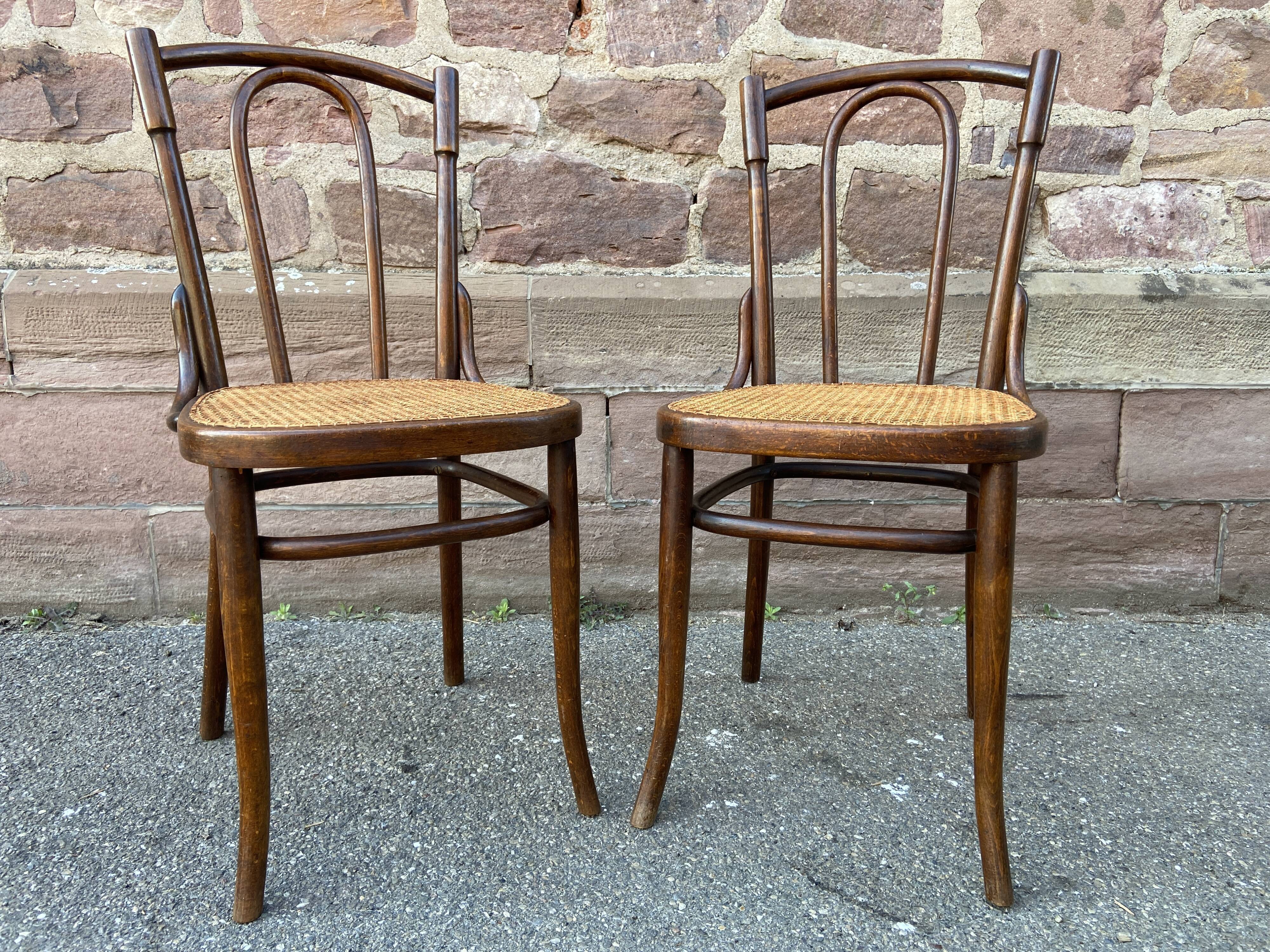 2 chairs bistro Thonet Nr 56 curved wood