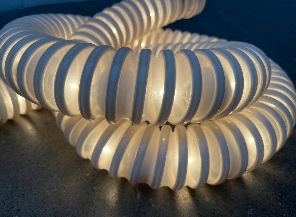 Snake floor lamp Boalum postmodern space age model by Livio Castiglioni and Gianfranco Frattini for Artemide, 1970s.